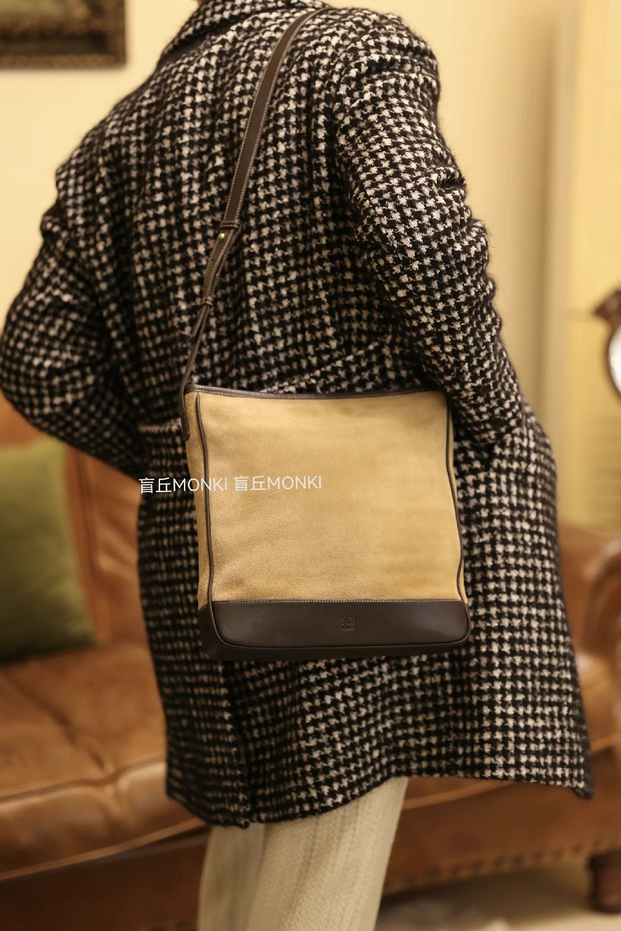 Loewe Loewe Suede Crossbody Laptop Shoulder Bag K32 Size ONE SIZE - 9 Thumbnail