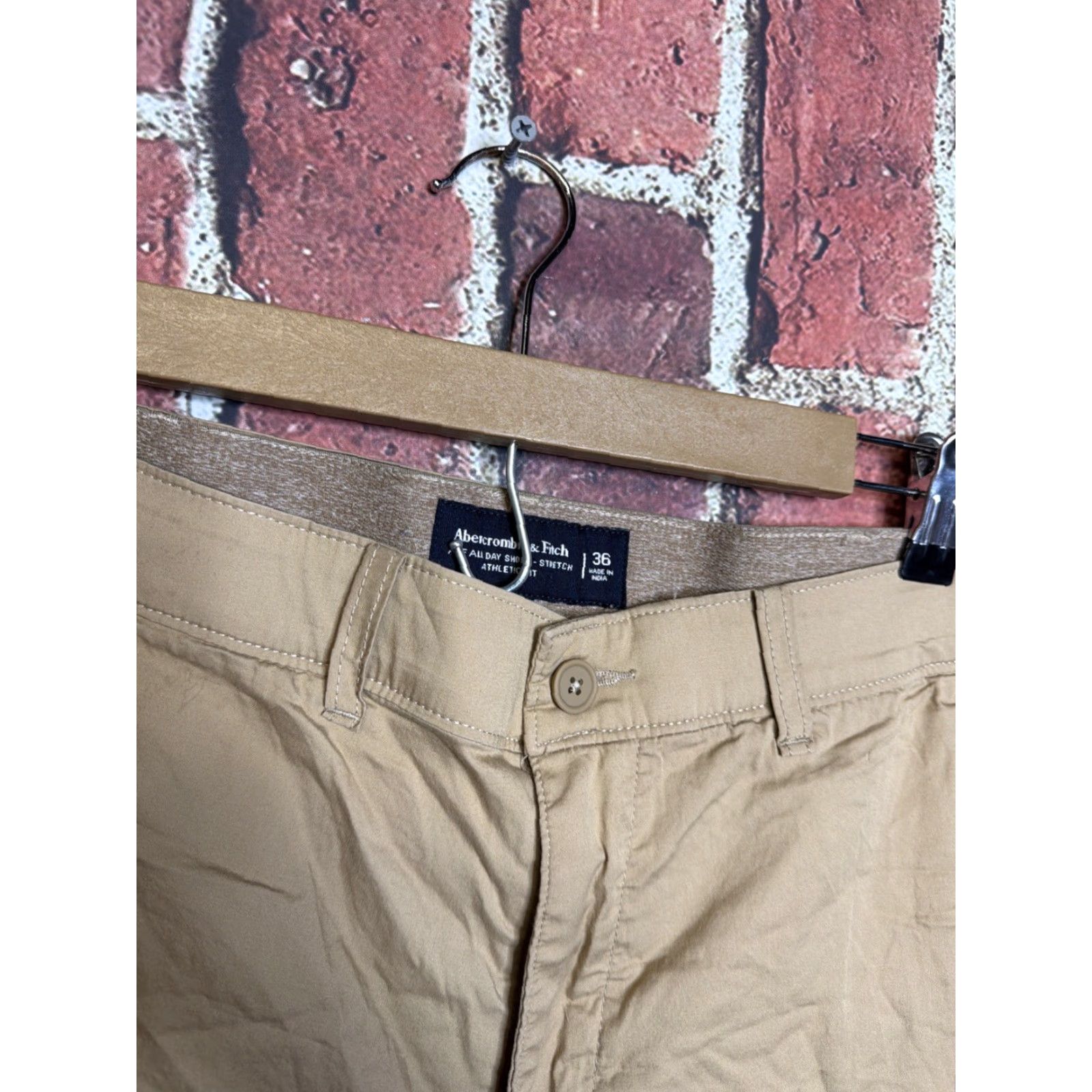 Abercrombie & Fitch Abercrombie & Fitch Mens Gray All Day Short Stretch Fit Size 36 Chino Short Pants Mens Gray Chino Stretch Pockets 36 Size US 36 / EU 52 - 2 Thumbnail