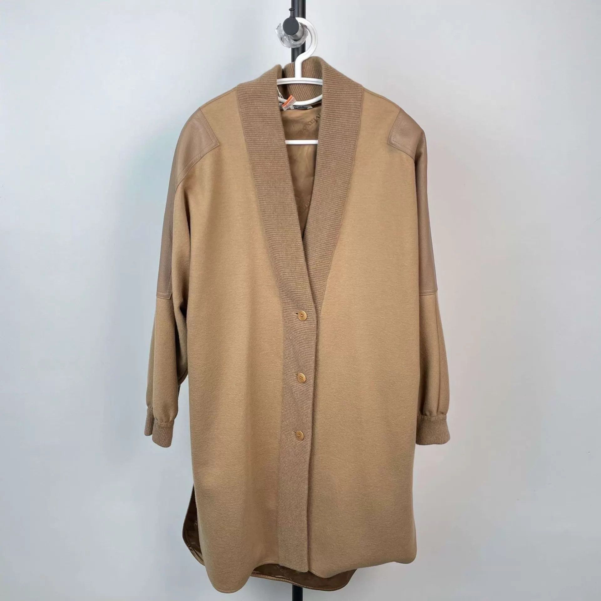 Max Mara MaxMara Camel Wool Coat L 98 New Size L / US 10 / IT 46 - 1 Thumbnail