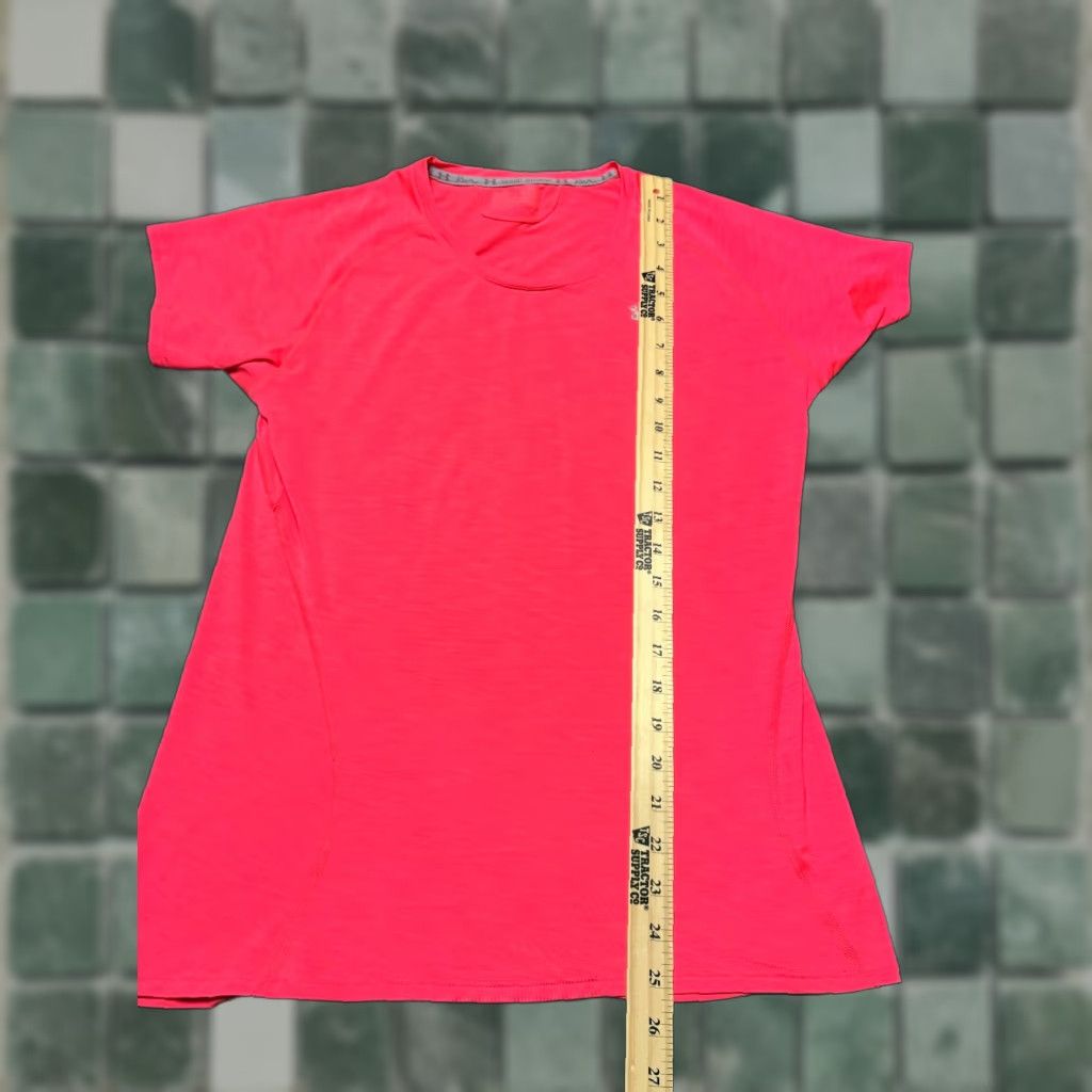 Under Armour Under Armour Shirt Womens Medium Pink Short Sleeve Lightweight Breathable Moisture Wicking Athletic Top Size M / US 6-8 / IT 42-44 - 1 Thumbnail