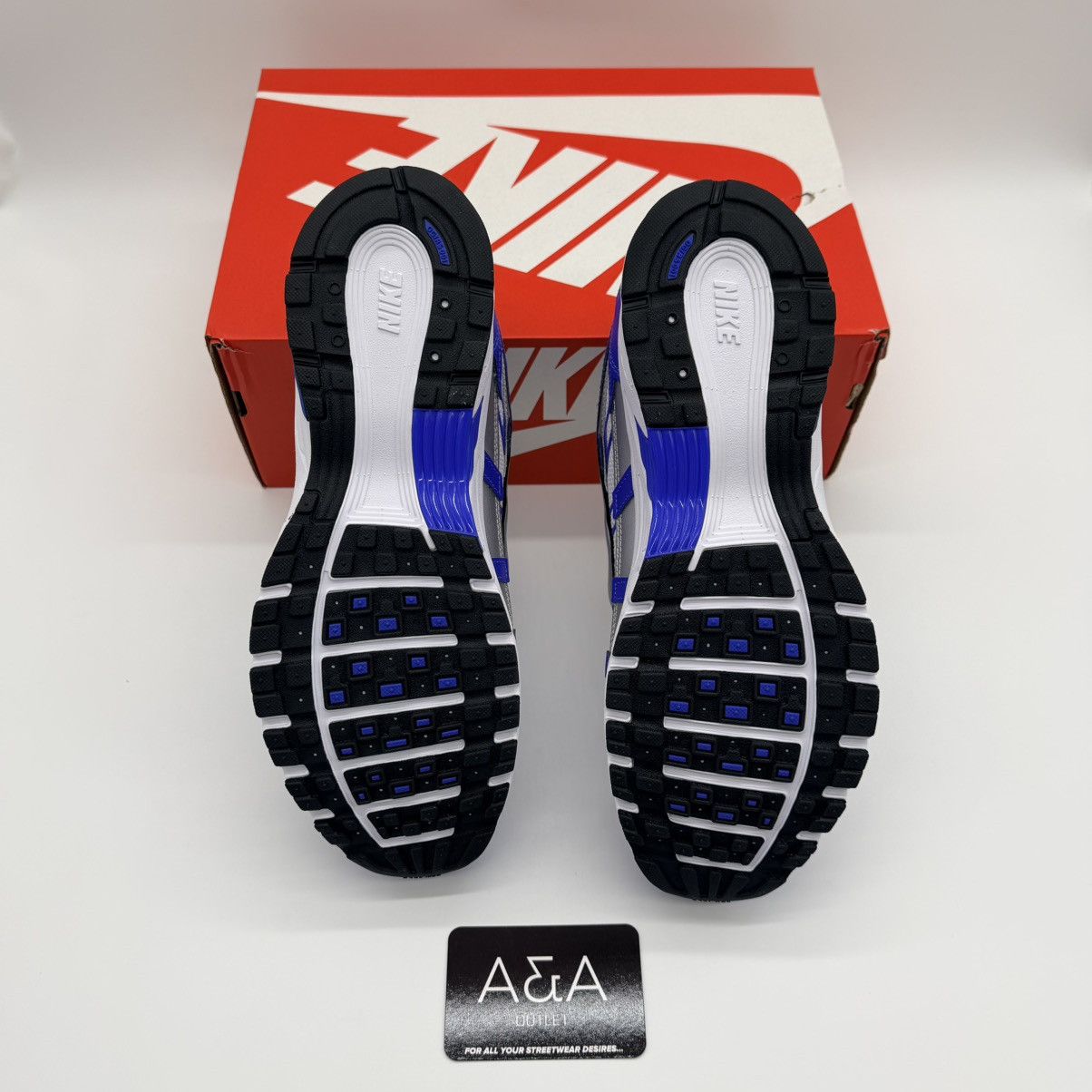 Nike Nike P-6000 White/Racer Blue/Metallic Silver US 10.5 New Size US 10.5 / EU 43-44 - 4 Thumbnail