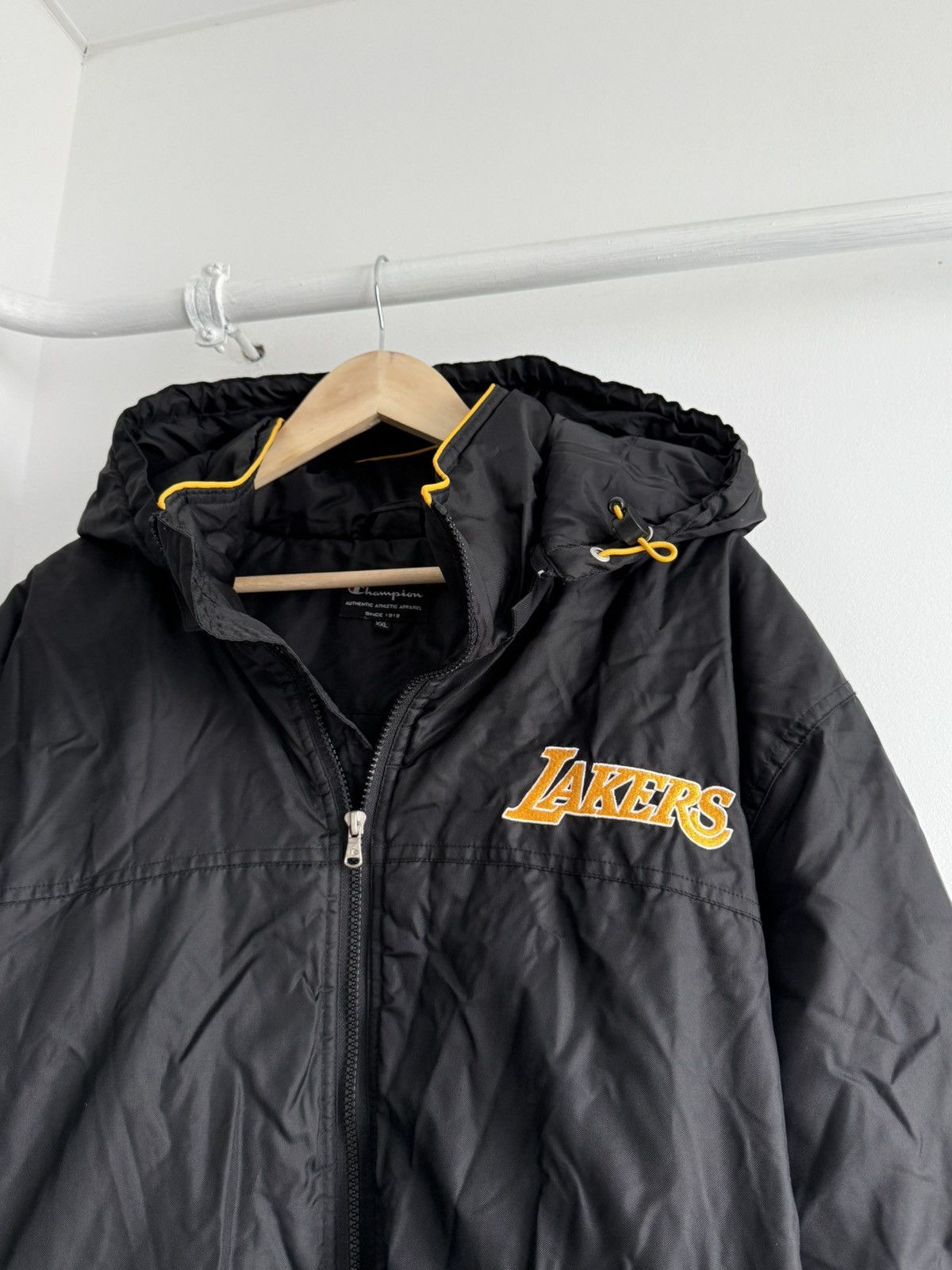 Champion Vintage Lakers NBA Champion Bomber Jacket Size US XXL / EU 58 / 5 - 3 Thumbnail