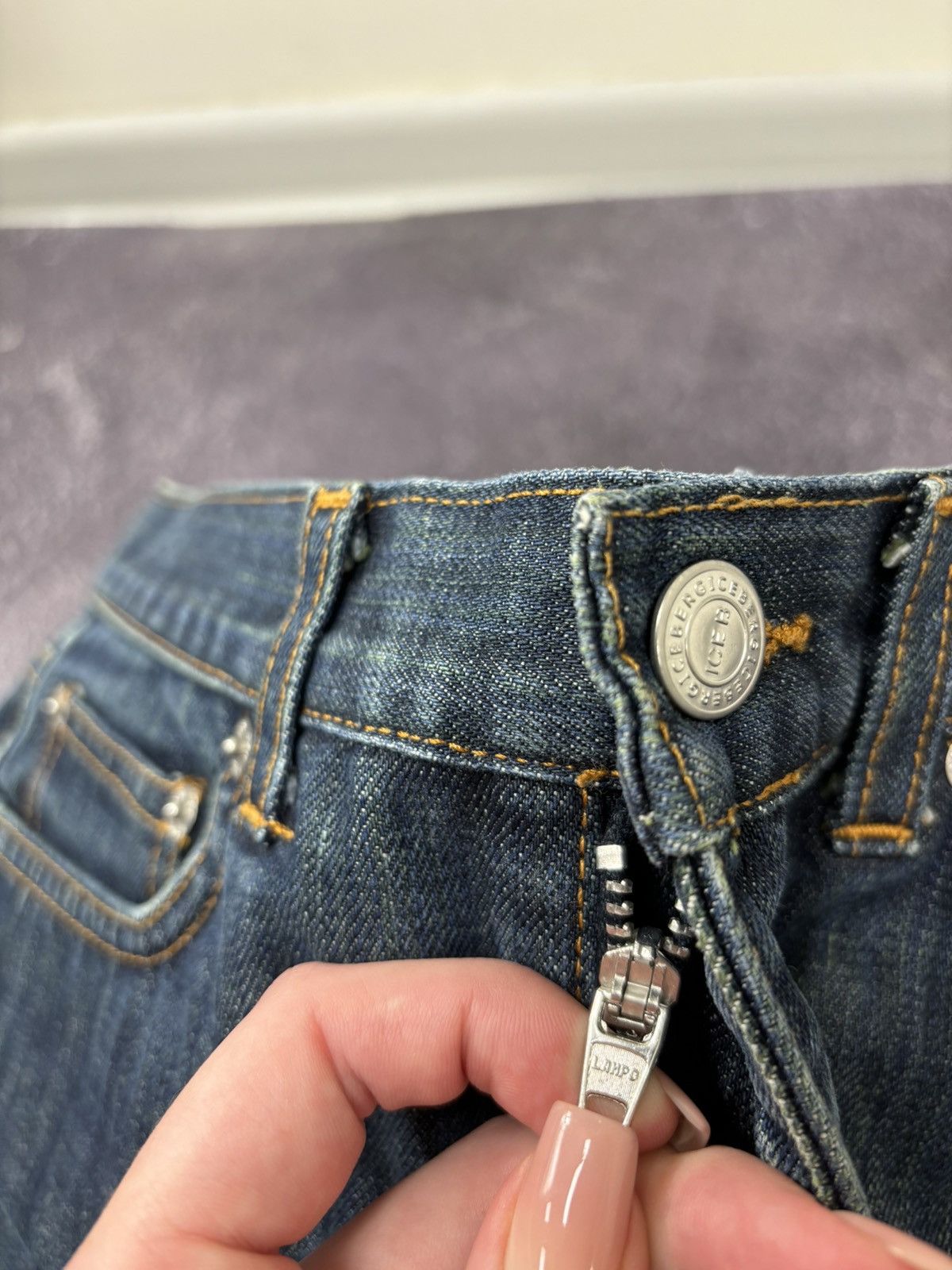 Iceberg Iceberg Vintage Women’s Blue Denim Slim Fit Luxury Jeans Size 26" / US 2 / IT 38 - 13 Thumbnail