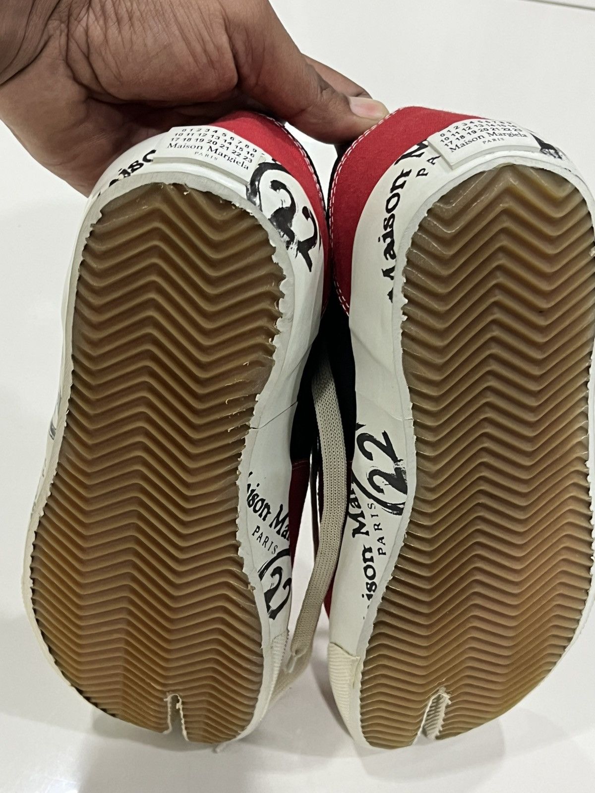 Maison Margiela Maison Margiela Tabi Canvas Sneakers EU:40 RED Size US 7 / EU 40 - 10 Thumbnail