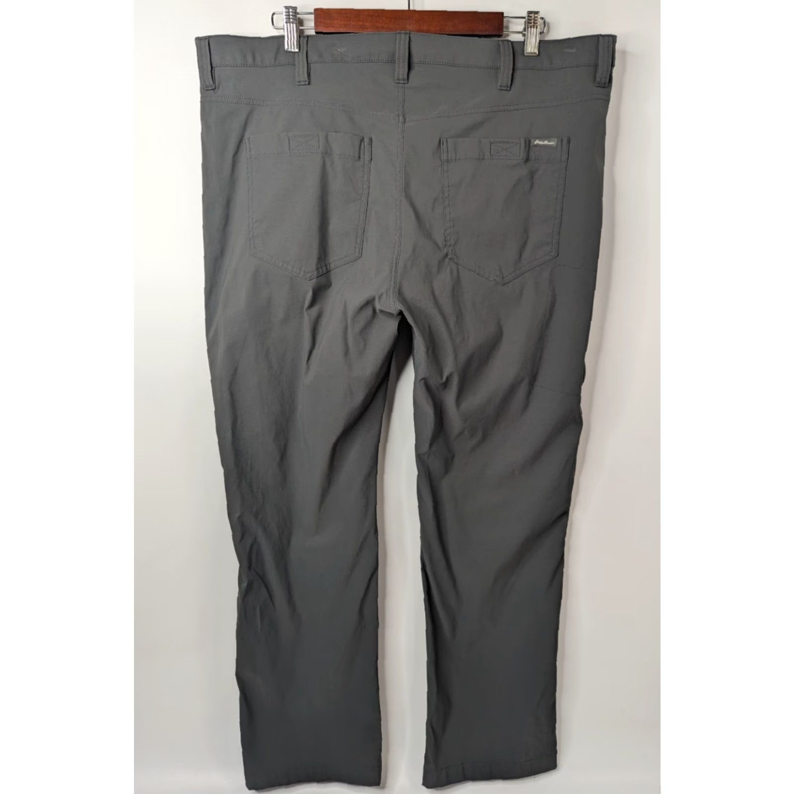 Eddie Bauer Eddie Bauer Mens Pants 40x30 Gray Straight Leg Chino Tech Nylon Spandex Flat Front Logo Pockets Regular Rise 10-12in Celebrity? Size US 40 / EU 56 - 4 Thumbnail