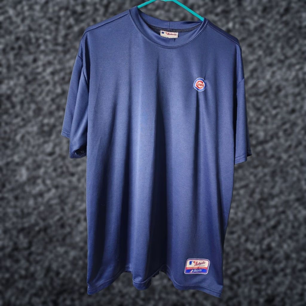 Vintage VINTAGE Majestic Chicago Cubs T-Shirt 2XL Men Crew Neck Blue USA Embroidered Drifit Logo 90s Size US XXL / EU 58 / 5 - 1 Thumbnail