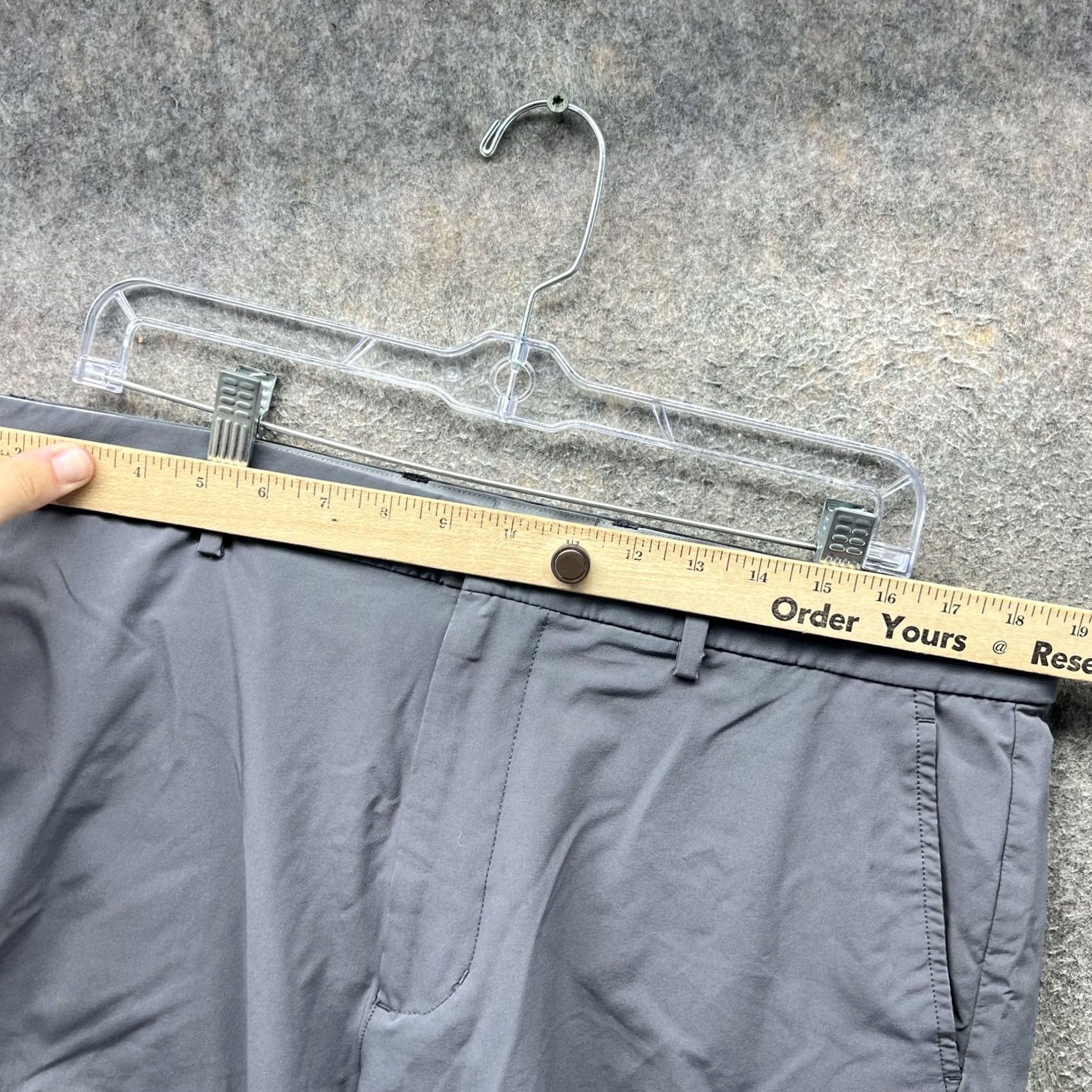 Vintage Greg Norman Shorts Mens 34 Gray Golf Stretch Performance Chino Flat Front Mens Coffee? Size US 34 / EU 50 - 4 Thumbnail