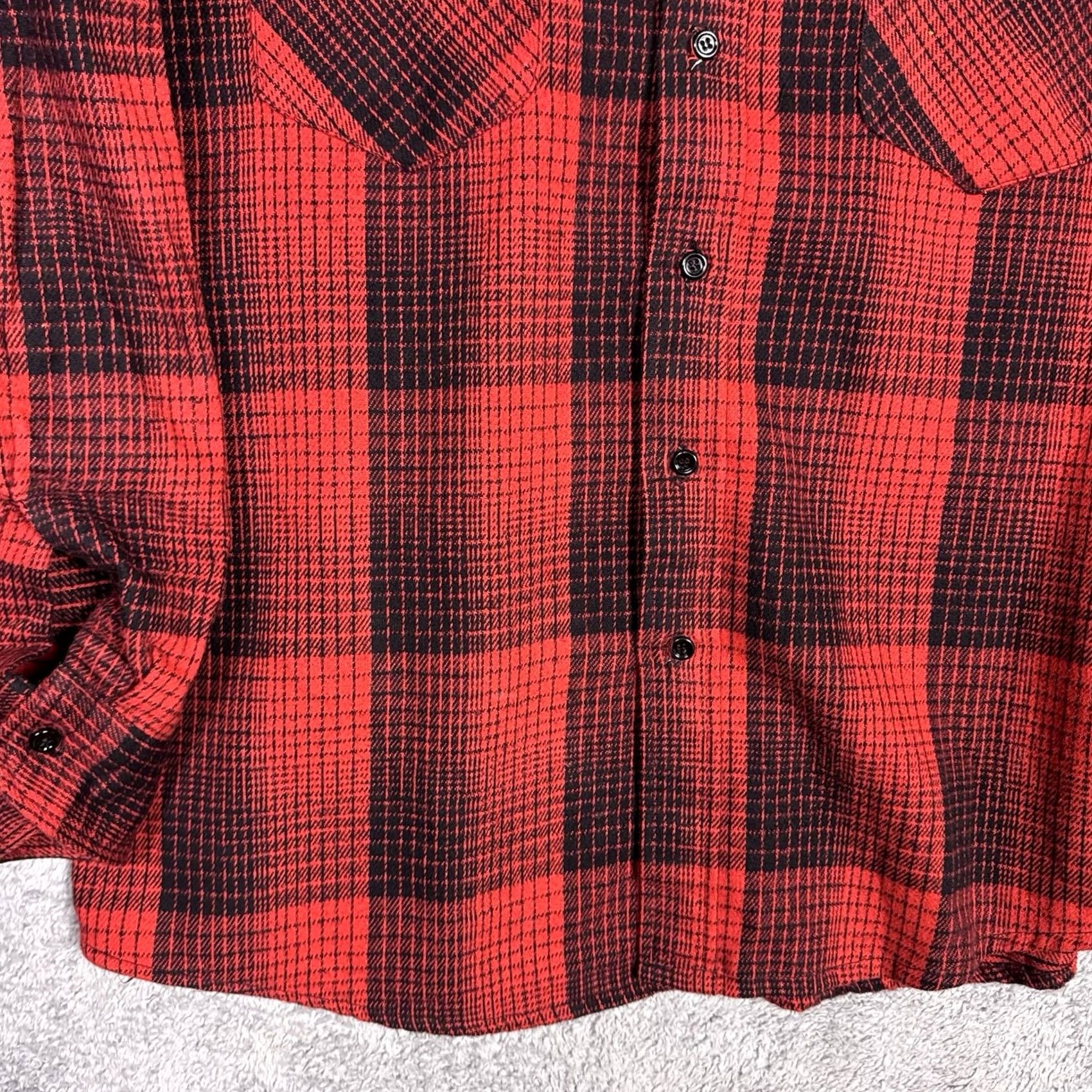 Vintage VINTAGE OshKosh Flannel Shirt Mens XL Red Buffalo Plaid Heavyweight 90s Button-Up Size US XL / EU 56 / 4 - 2 Thumbnail