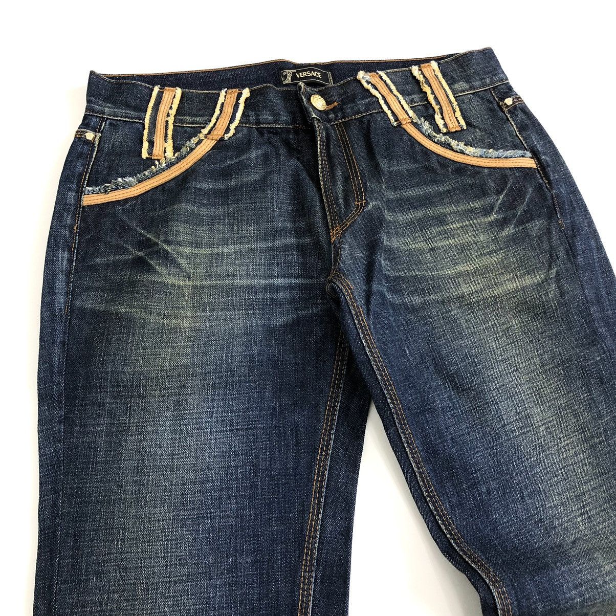 Versace × Vintage Vintage Versace Medusa Faded Blue Flared Jeans Size US 32 / EU 48 - 5 Thumbnail