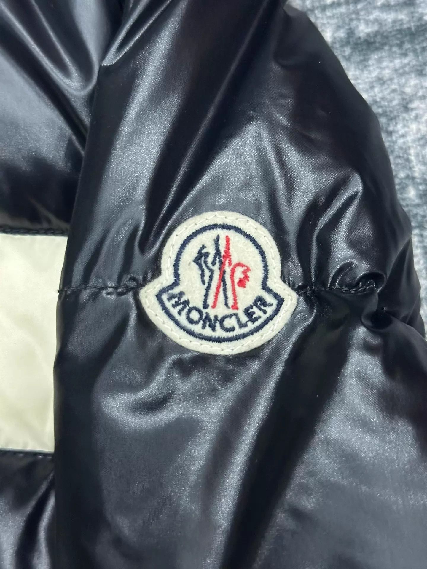 Moncler Moncler Thomas striped glossy black puffer coat M Size XS / US 0-2 / IT 36-38 - 5 Thumbnail