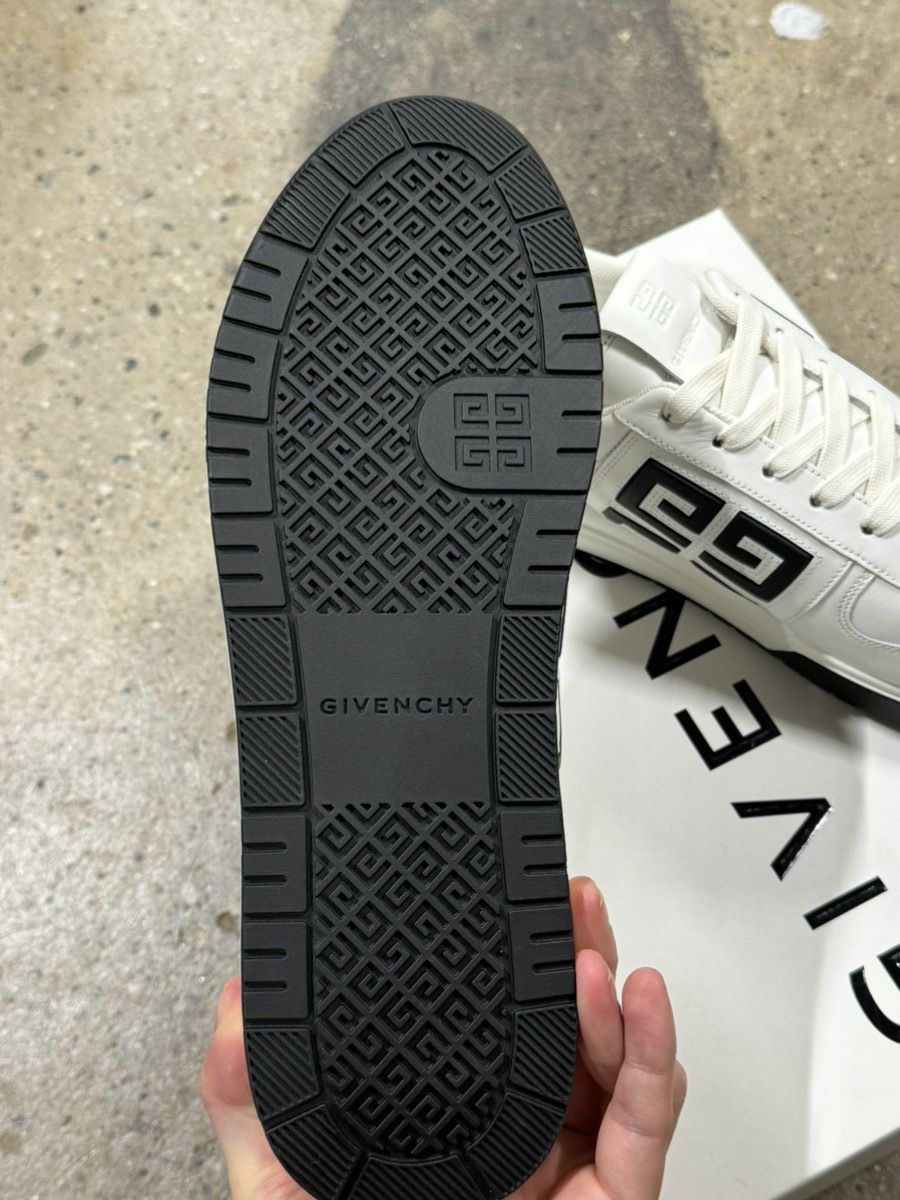 Givenchy Givenchy G4 Leather Sneaker NEW 900$ Size US 10 / EU 43 - 6 Thumbnail