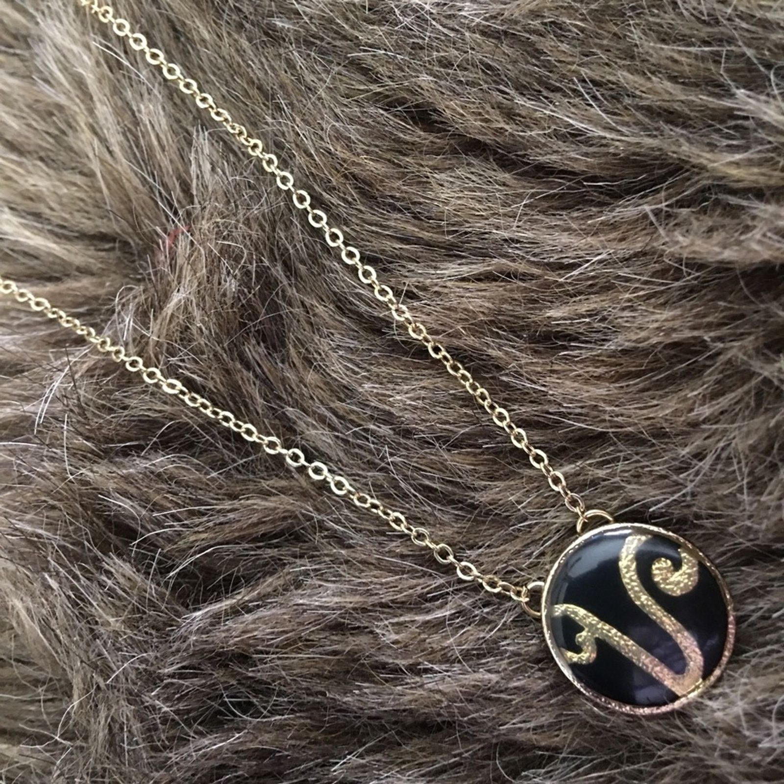 Jewelry Gold tone black enamel initial pendant on chain Size ONE SIZE - 6 Thumbnail