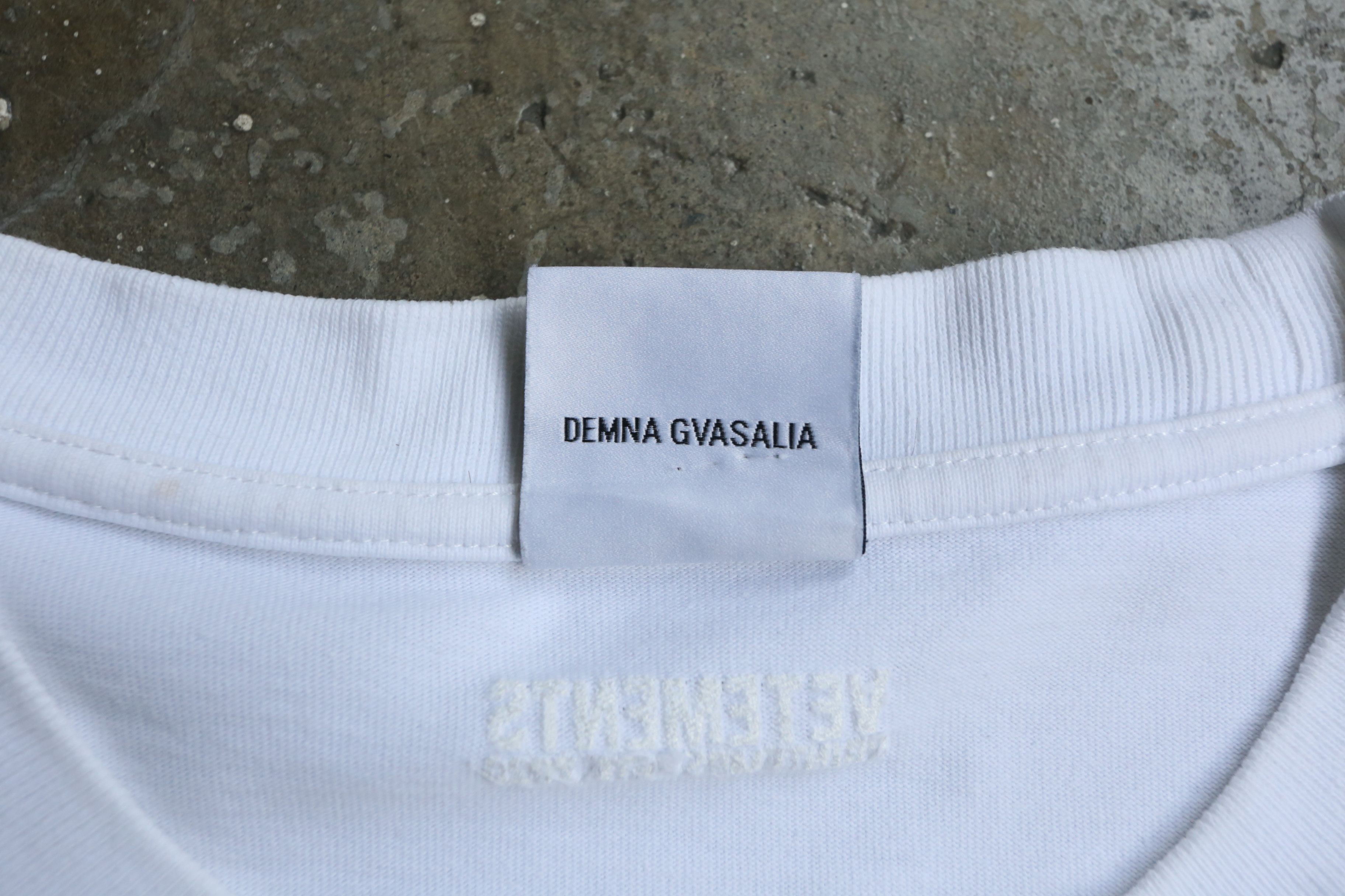 Vetements Vetements - S/S 20 - Angry/Bose Embroidered Tee Size US L / EU 52-54 / 3 - 10 Thumbnail