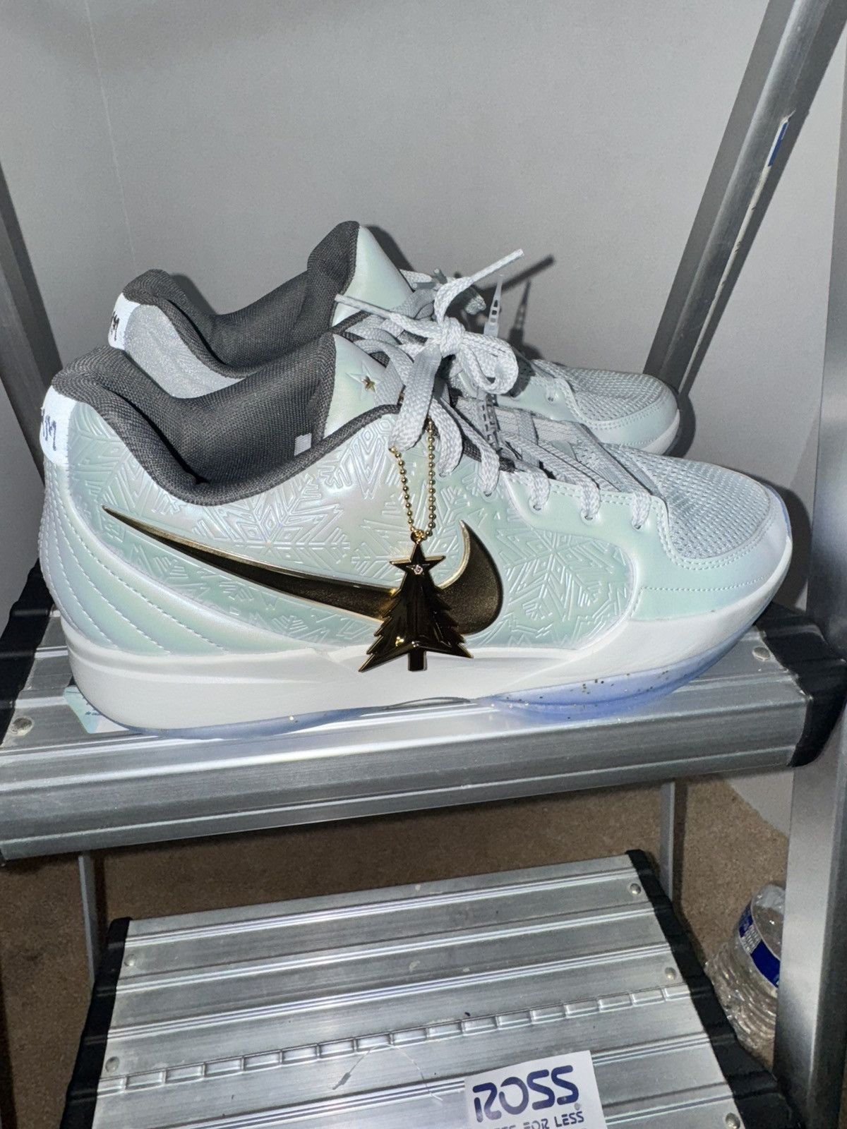 Nike Nike Ja 2 Tree Topper Sz 10 Icy Mint & Gold Size US 10 / EU 43 - 8 Thumbnail