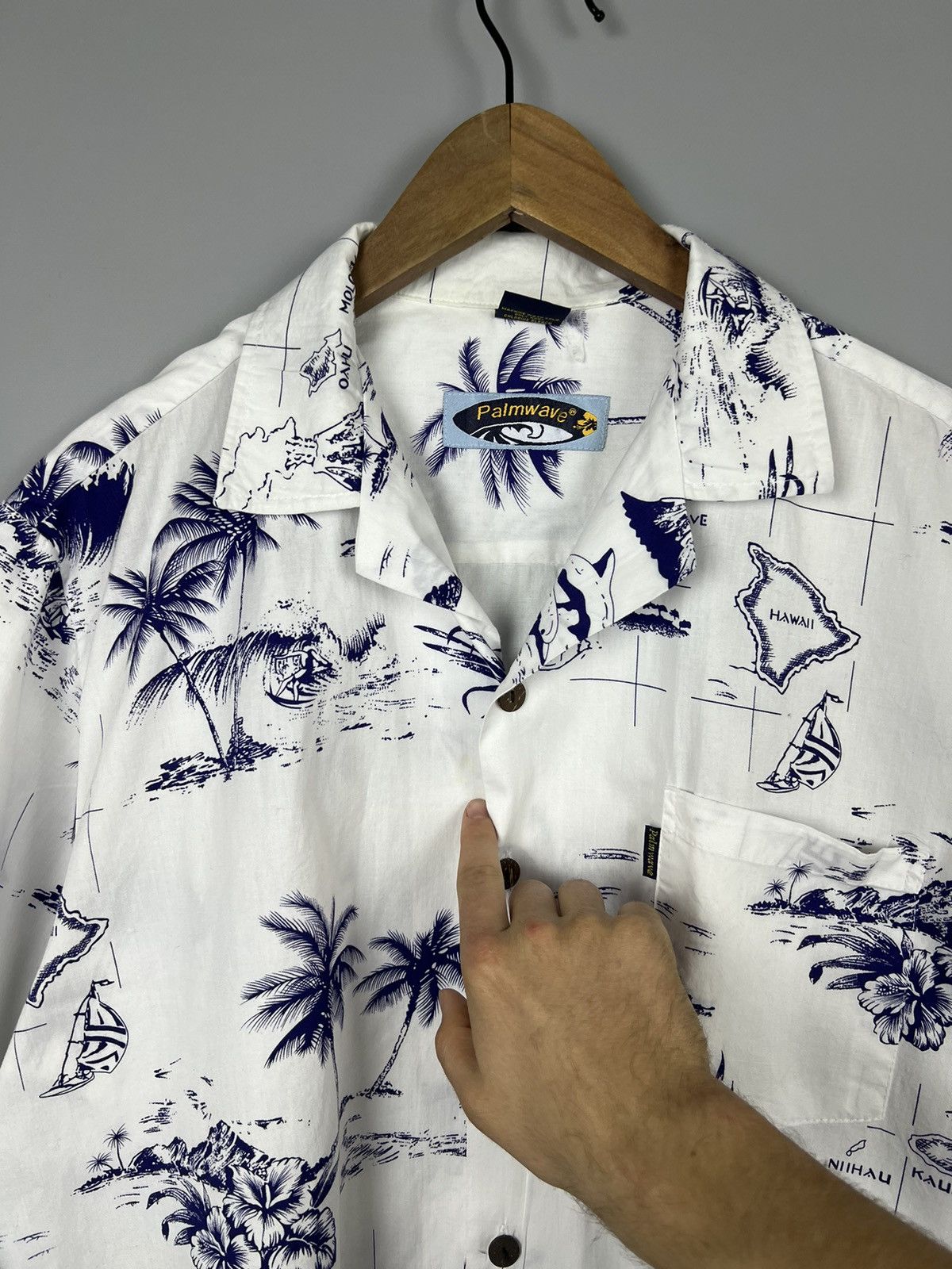 Vintage (L) Palm Wave Hawaiian Print Button Up Shirt Size US L / EU 52-54 / 3 - 5 Thumbnail