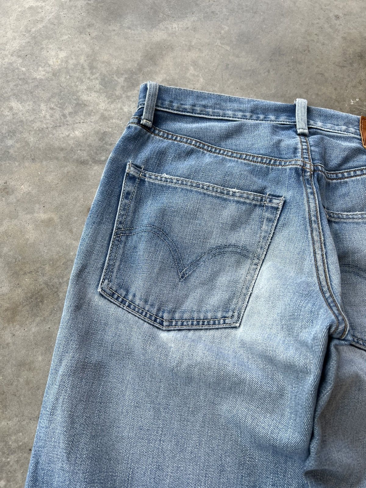 Levi's Vintage Levis 502 Blue Faded Distressed Jean Size US 31 - 15 Thumbnail