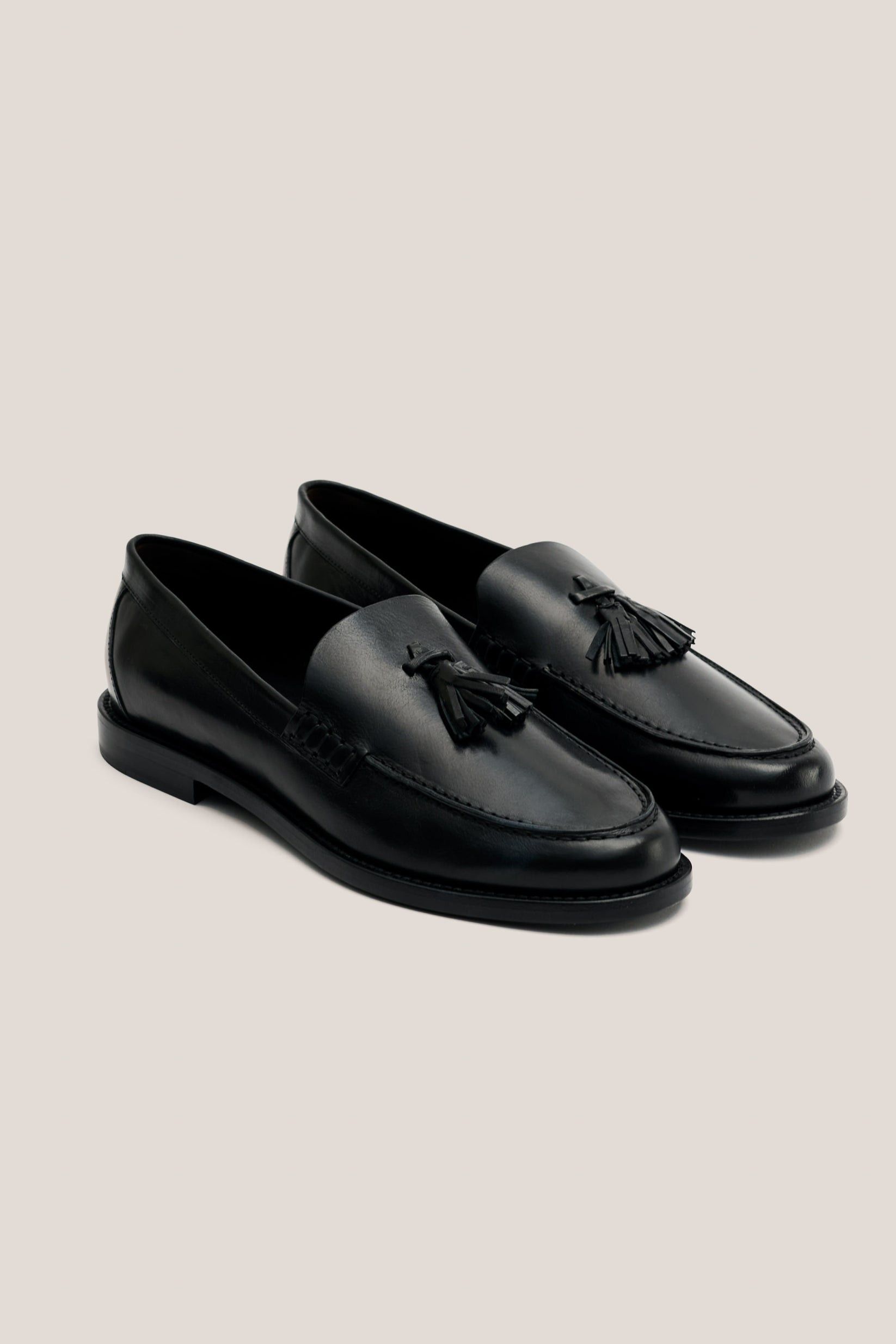 A Kind of Guise Napoli Black Loafer - 41(8M)
