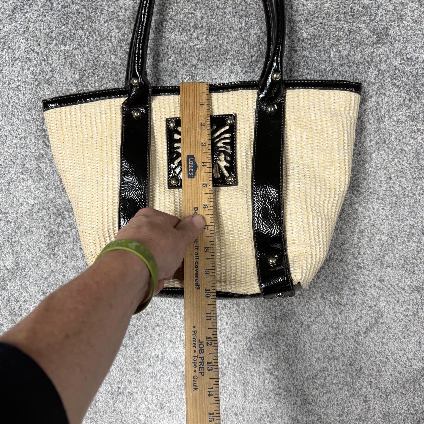 Anne Klein AK Anne Klein Lion Logo Straw Purse Cream Black Patent Trim Chic Beach Preppy Size ONE SIZE - 4 Thumbnail