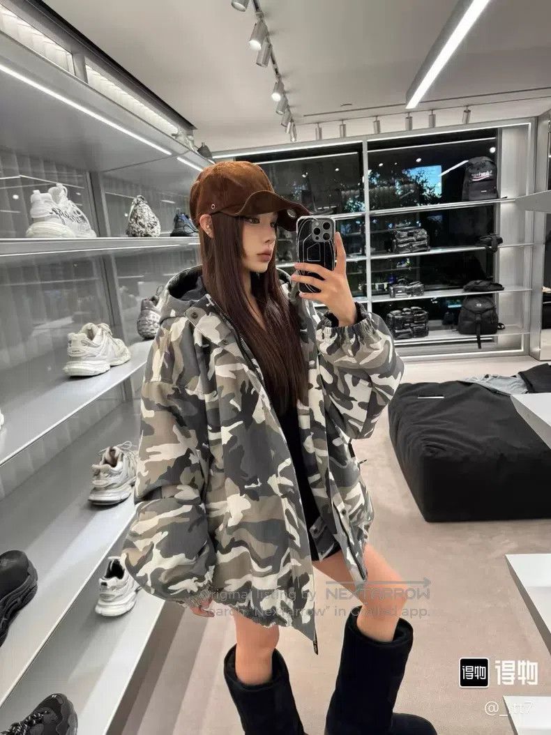 Balenciaga Balenciaga Camouflage Ski Jacket Size US S / EU 44-46 / 1 - 5 Thumbnail