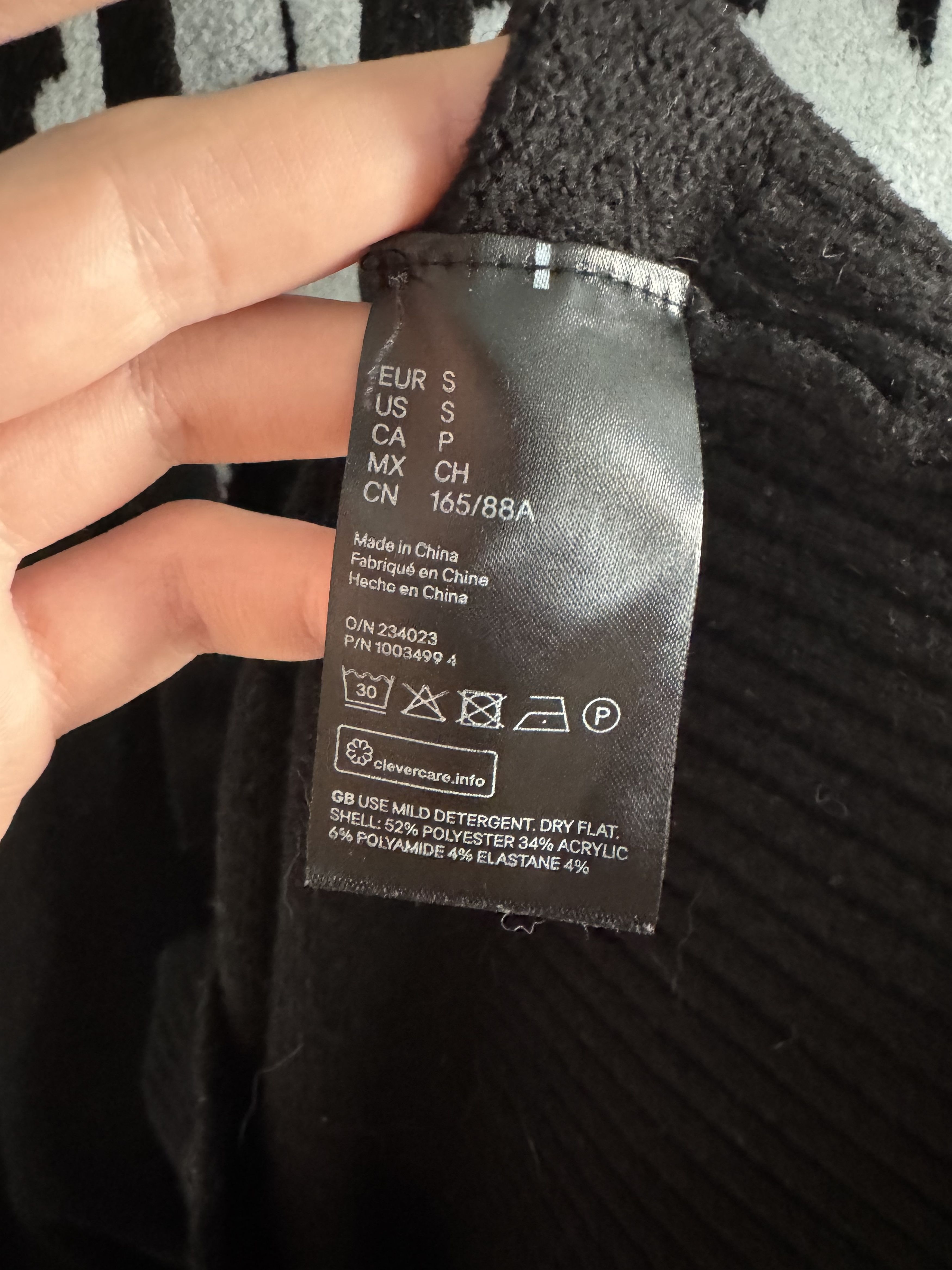 H&M No Fear x H&M Oversized Big Logo Hooded Sweater Size US M / EU 48-50 / 2 - 8 Thumbnail