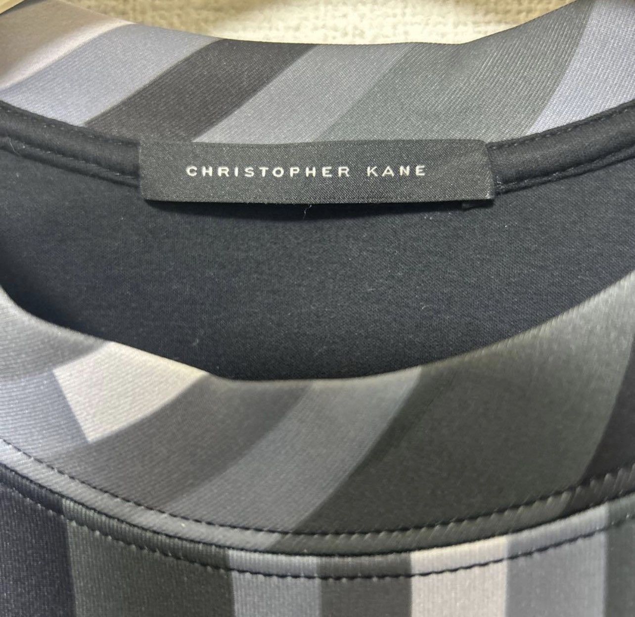 Christopher Kane Christopher Kane Geometric Pattern Sweatshirt Size US S / EU 44-46 / 1 - 3 Thumbnail