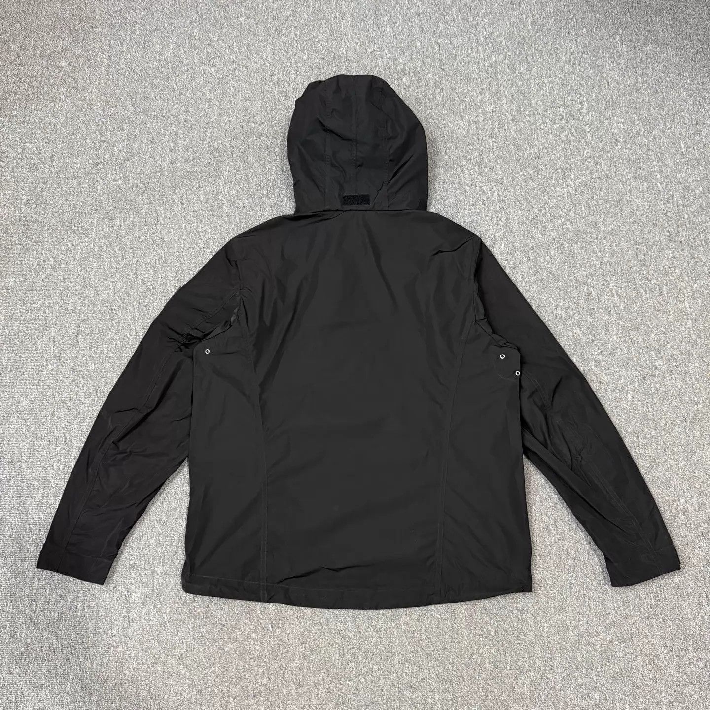 Burberry Burberry Black Arm Logo Nylon Jacket New Tags 52 Size US L / EU 52-54 / 3 - 2 Thumbnail