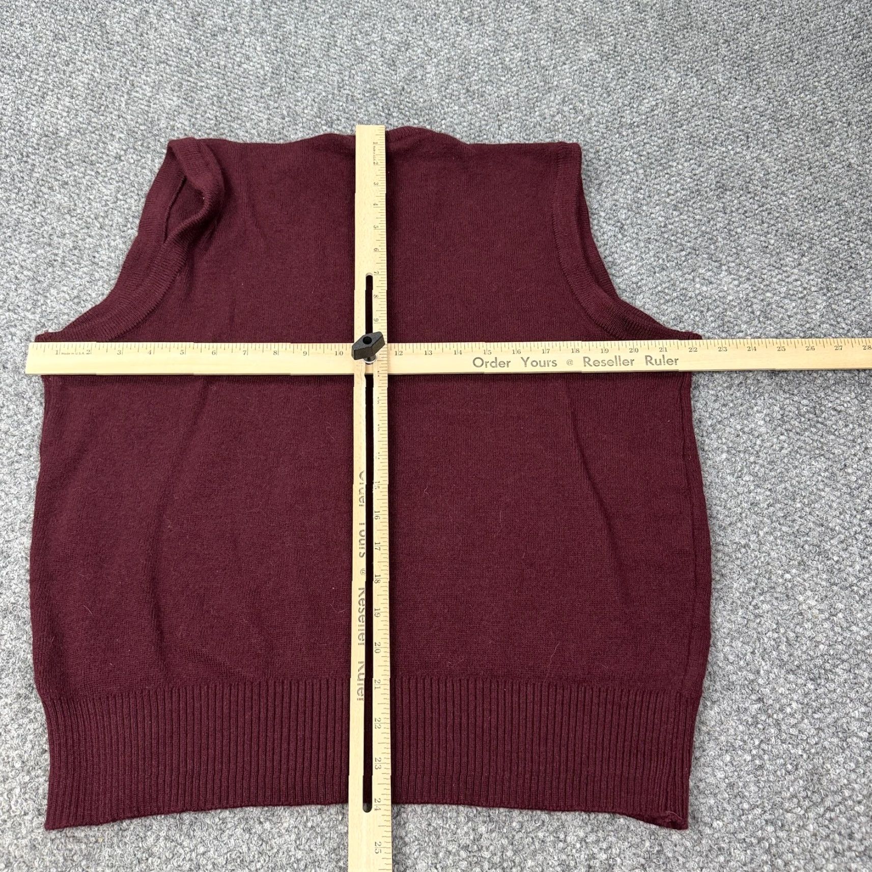 Vintage VINTAGE Tamar Sweater Vest Mens Large Burgundy Pure New Wool V-Neck Knit Knitwear Adult Large Red Mens Size US L / EU 52-54 / 3 - 4 Thumbnail