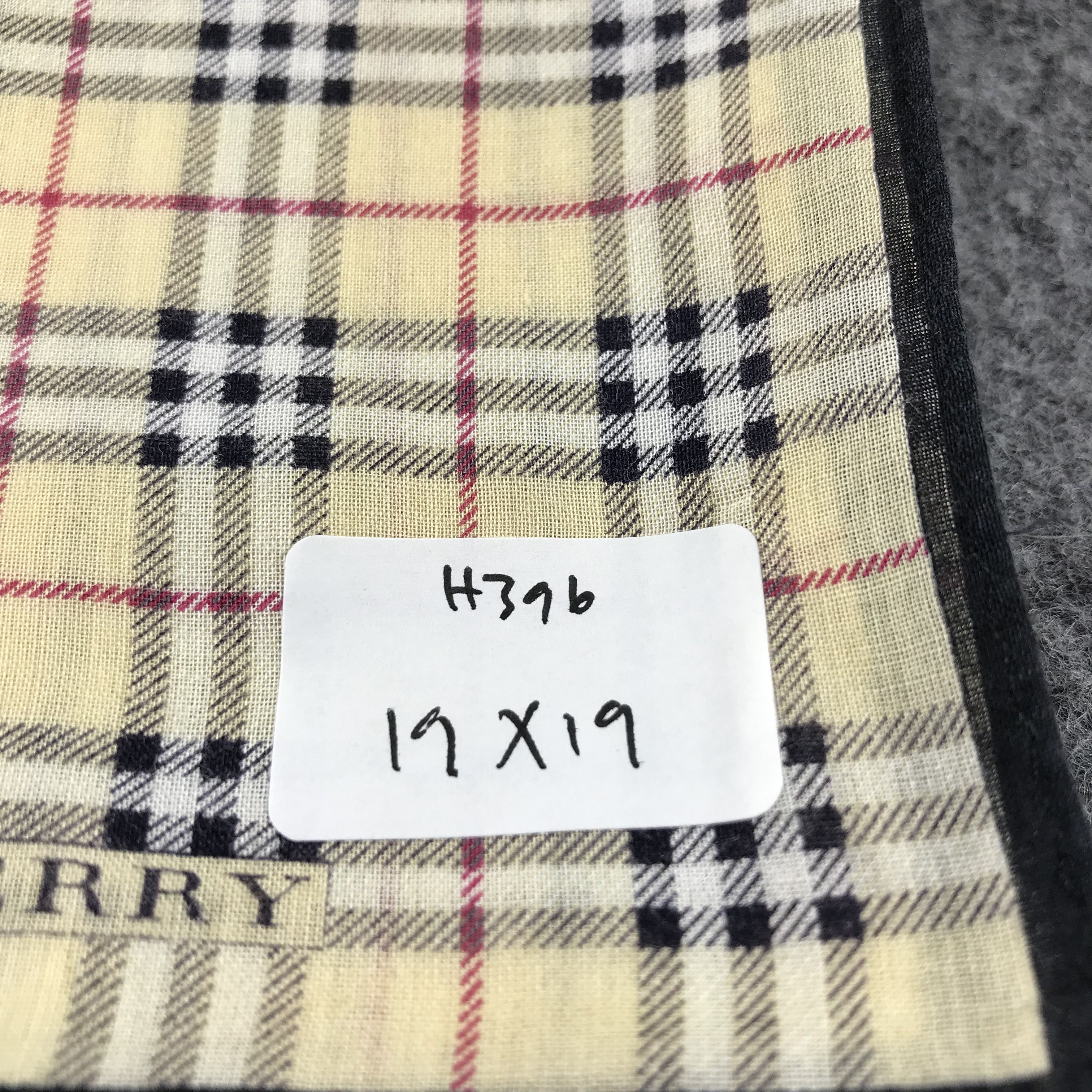 Burberry Burberry Handkerchief Bandana Neckerchief H396 Size ONE SIZE - 7 Thumbnail