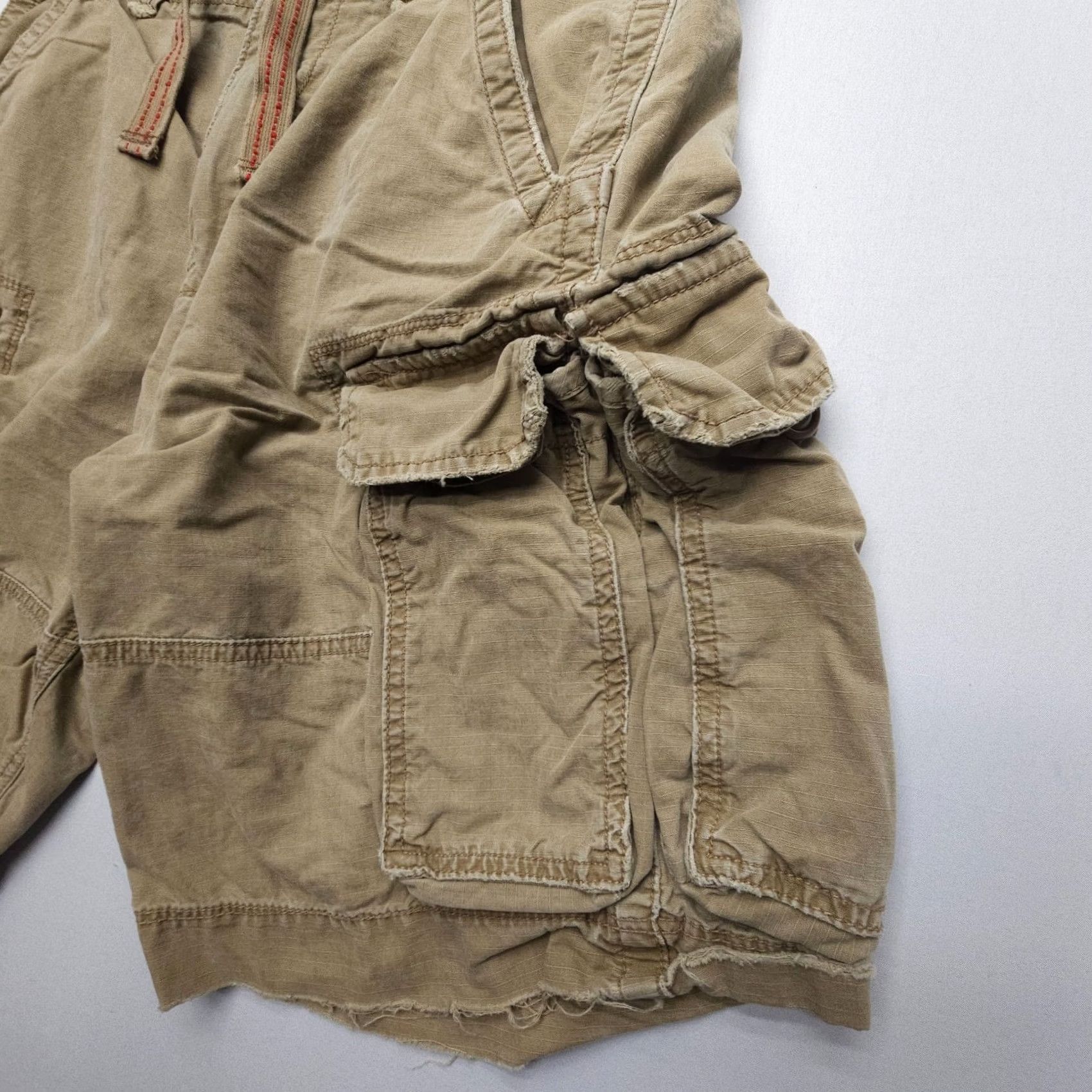 American Eagle Outfitters American Eagle Outfitters Cargo Shorts Mens 30 Tan Army Y2K 2000's Fatigues Cargo Pocket Pockets Canvas Cotton Brown Mid Rise Regular Fit Vintage: No Size US 30 / EU 46 - 4 Thumbnail