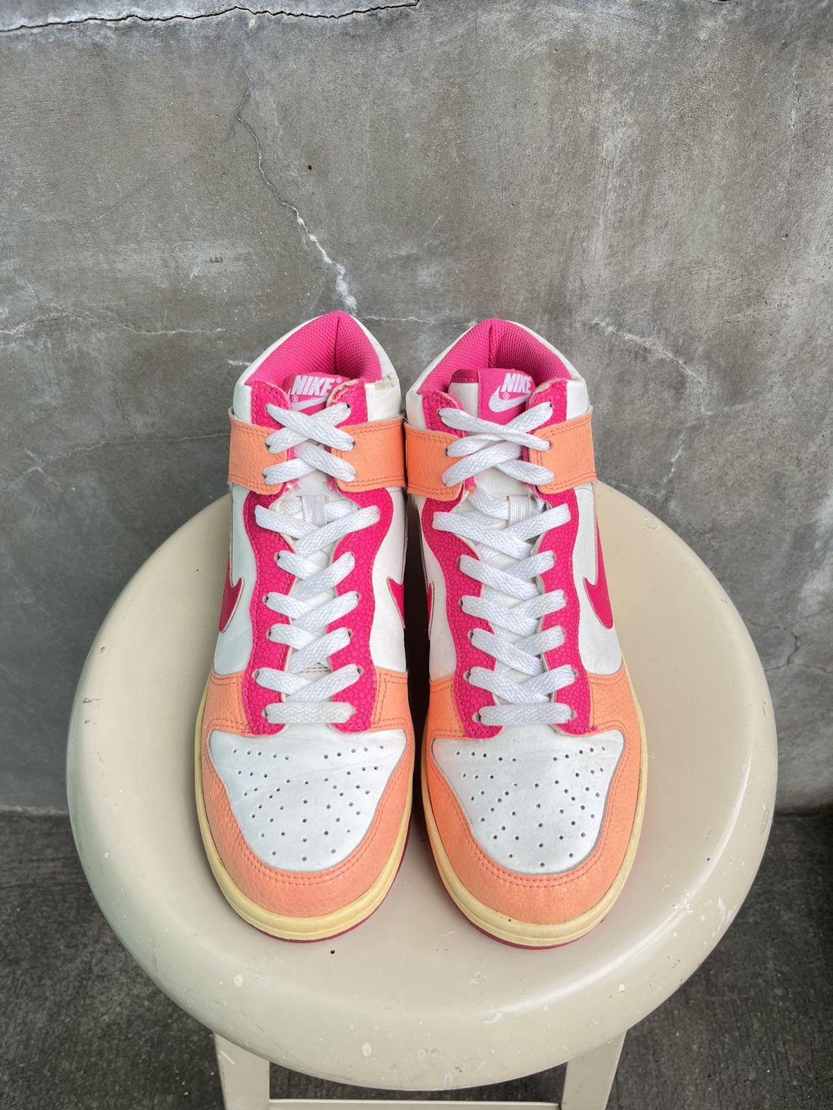 Nike Dunk Hi SB 2013 Atomic Pink Size US 6 / IT 36 - 2 Thumbnail