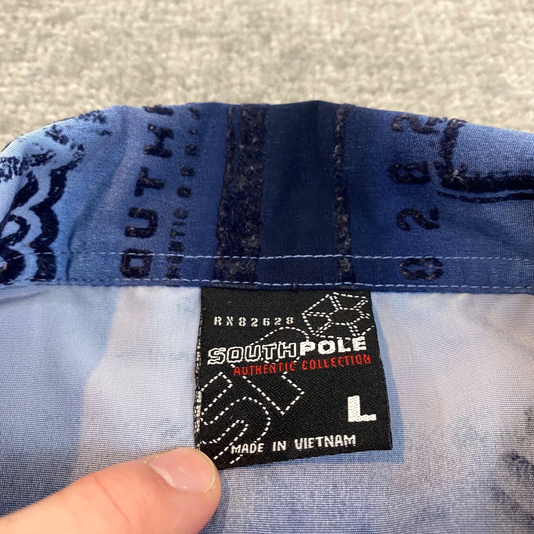 Southpole VINTAGE Southpole Shirt Mens Large Blue Graphic AOP Spellout Button Up Skater Goth Y2K Size US L / EU 52-54 / 3 - 2 Thumbnail