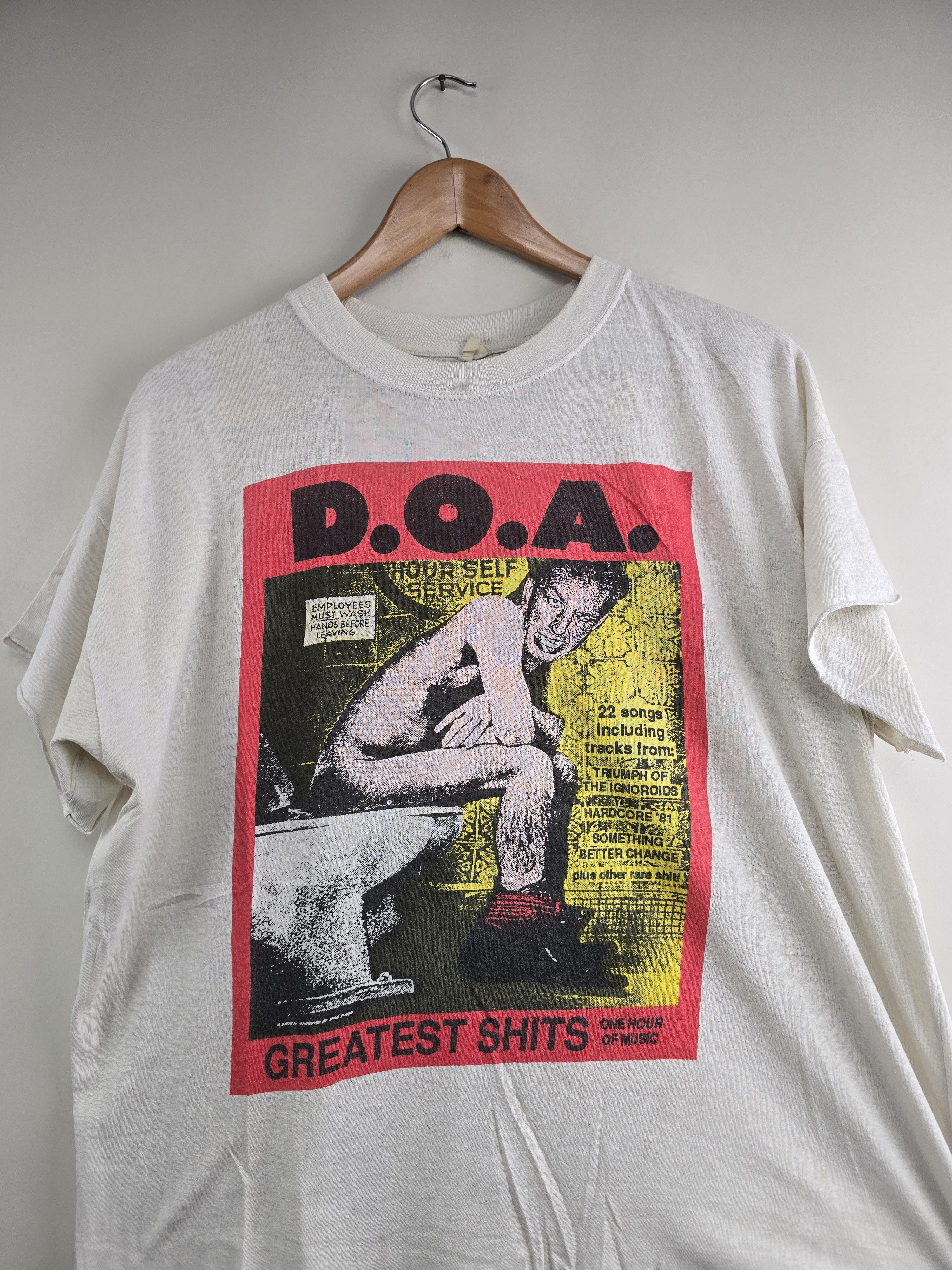Band Tees × Vintage 90s D.O.A. Greatest Shits Punk T shirt Vintage XL 23.5" 27" Size US XL / EU 56 / 4 - 2 Thumbnail
