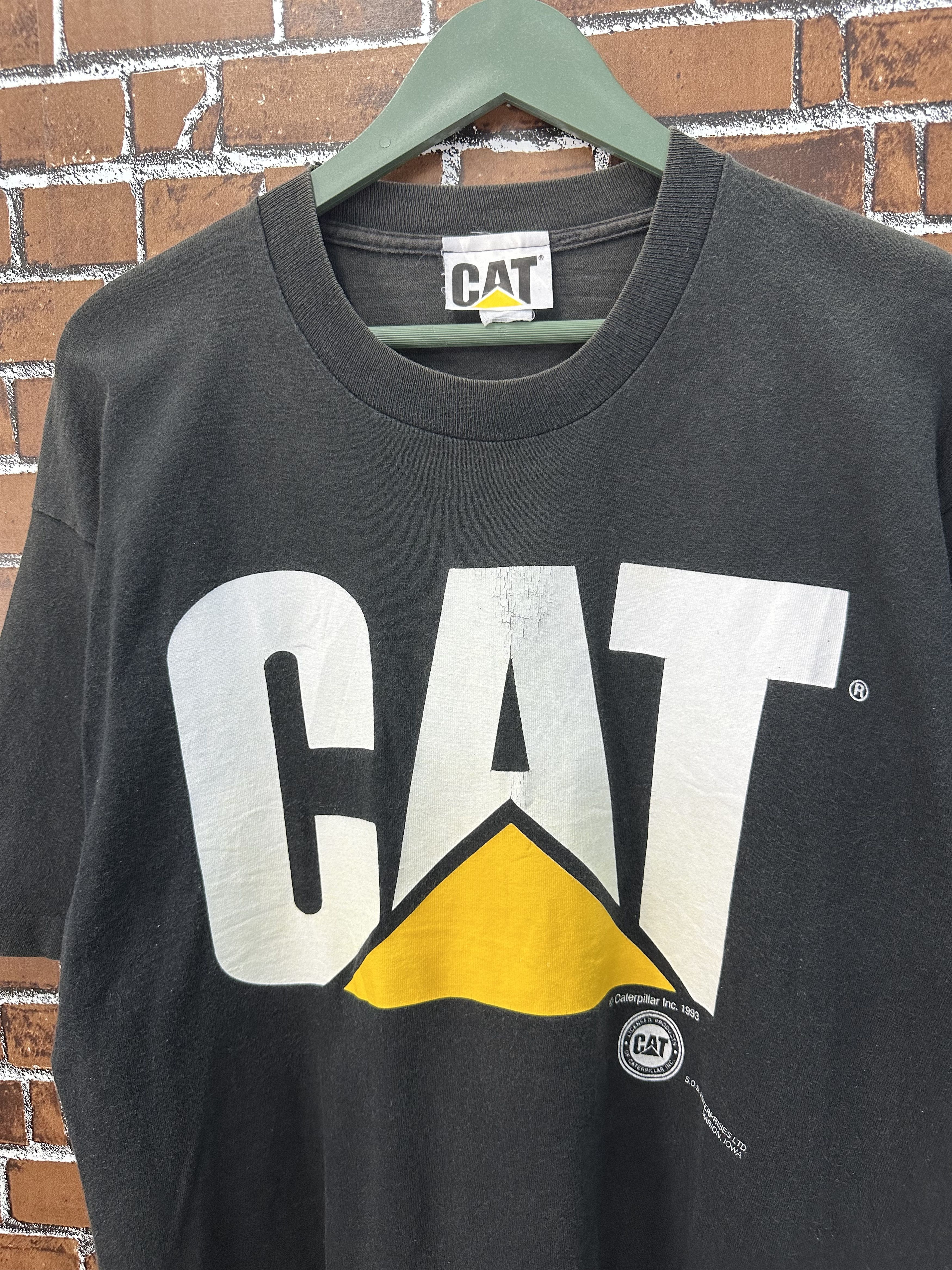 Caterpillar Vintage 90s Caterpillar Big Logo Tshirt A1048 Size US L / EU 52-54 / 3 - 3 Thumbnail