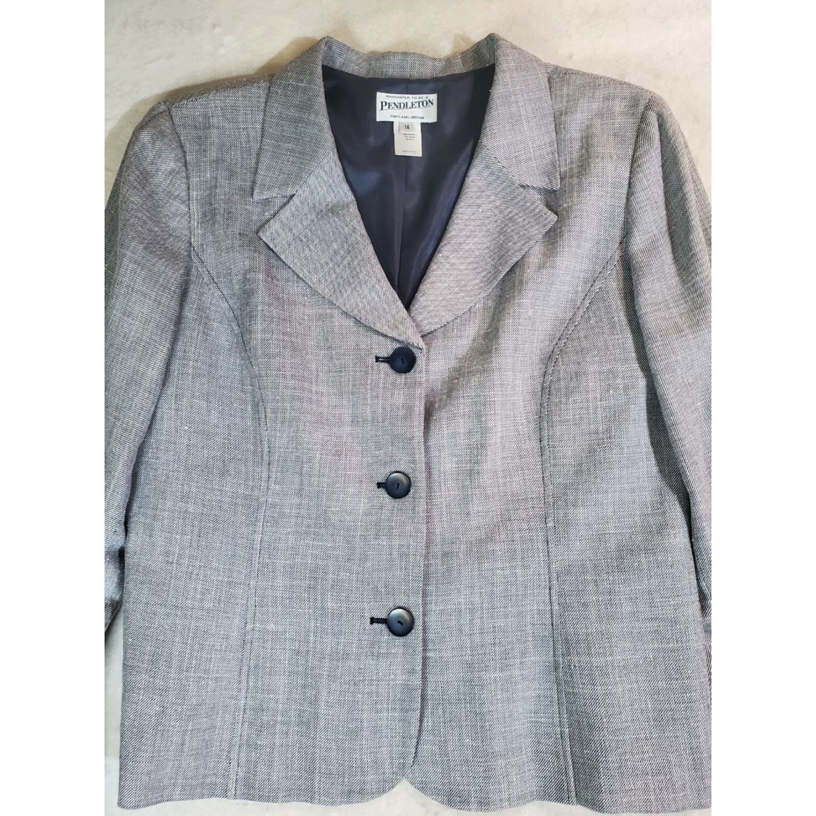 Pendleton VINTAGE Pendleton Womens 14W Coat Blazer Gray Virgin Wool USA Coat Blazer Wool Lined Pockets Collared Buttons Vintage Mens Womens Girls? Size XL / US 12-14 / IT 48-50 - 2 Thumbnail