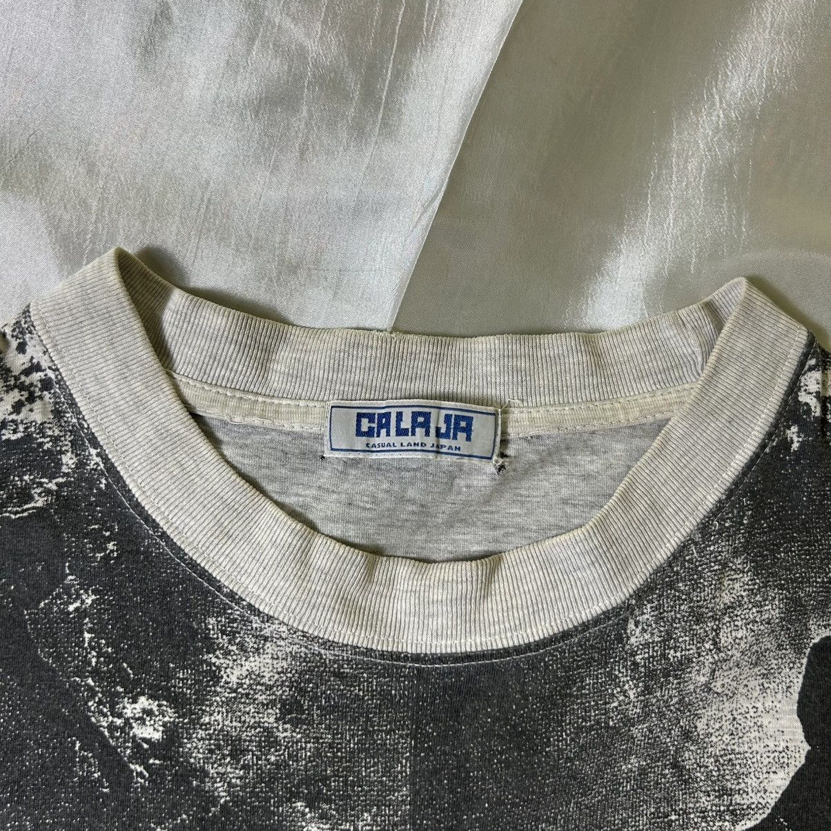 Vintage Vintage Surf Skateboards Over Print Graphic Tee Size US XL / EU 56 / 4 - 4 Thumbnail