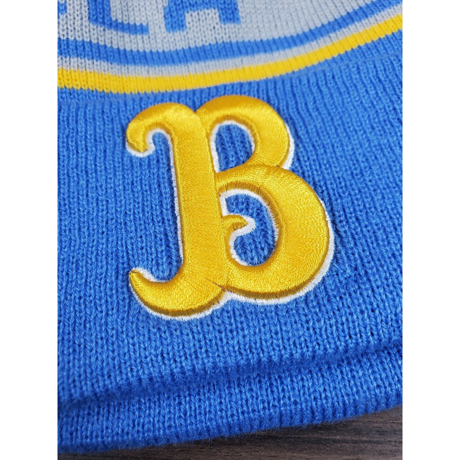 NCAA × New Era UCLA Bruins Beanie Winter Hat Cap University Los Angeles Size ONE SIZE - 4 Thumbnail