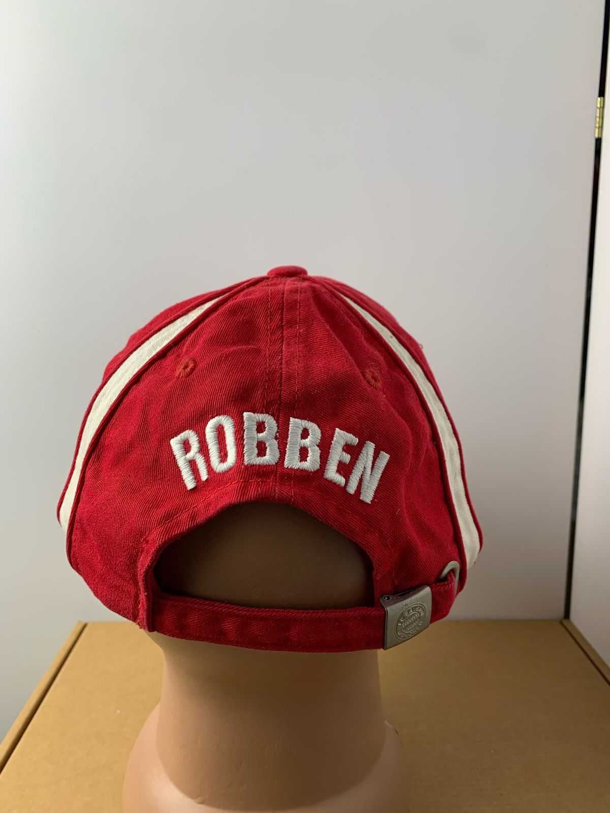 Vintage Vintage Soccer cap 10 robben rare Bayern Munich Size ONE SIZE - 1 Thumbnail