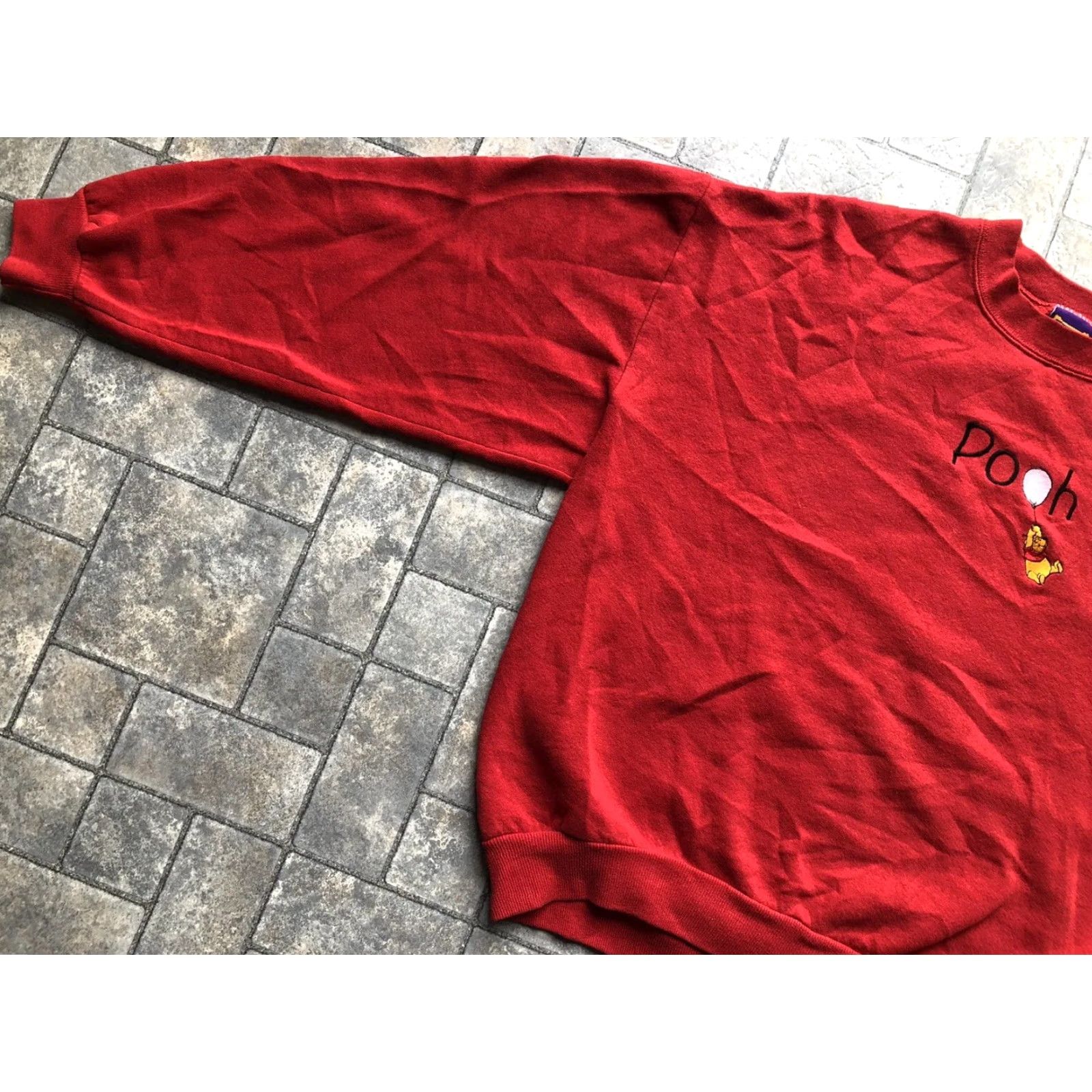 Vintage VTG Disney Pooh 100 Acre Collection Pullover Sweater XL Red Men SV 100 Acre Balloon Size US XL / EU 56 / 4 - 4 Thumbnail