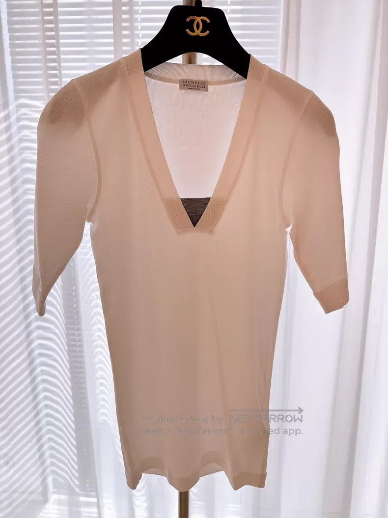 Brunello Cucinelli Brunello Cucinelli V-neck Beaded White Top Size XS / US 0-2 / IT 36-38 - 1 Thumbnail
