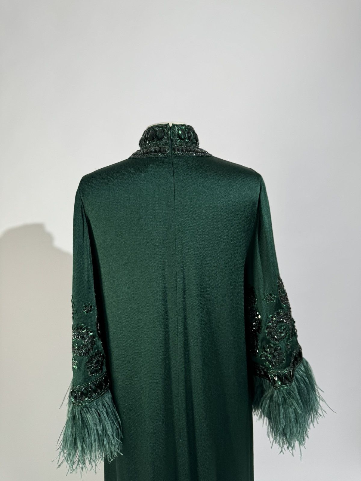 Other US 8 Andrew GN Crystal-Embellished Feather-Trim Gown Size M / US 6-8 / IT 42-44 - 6 Thumbnail