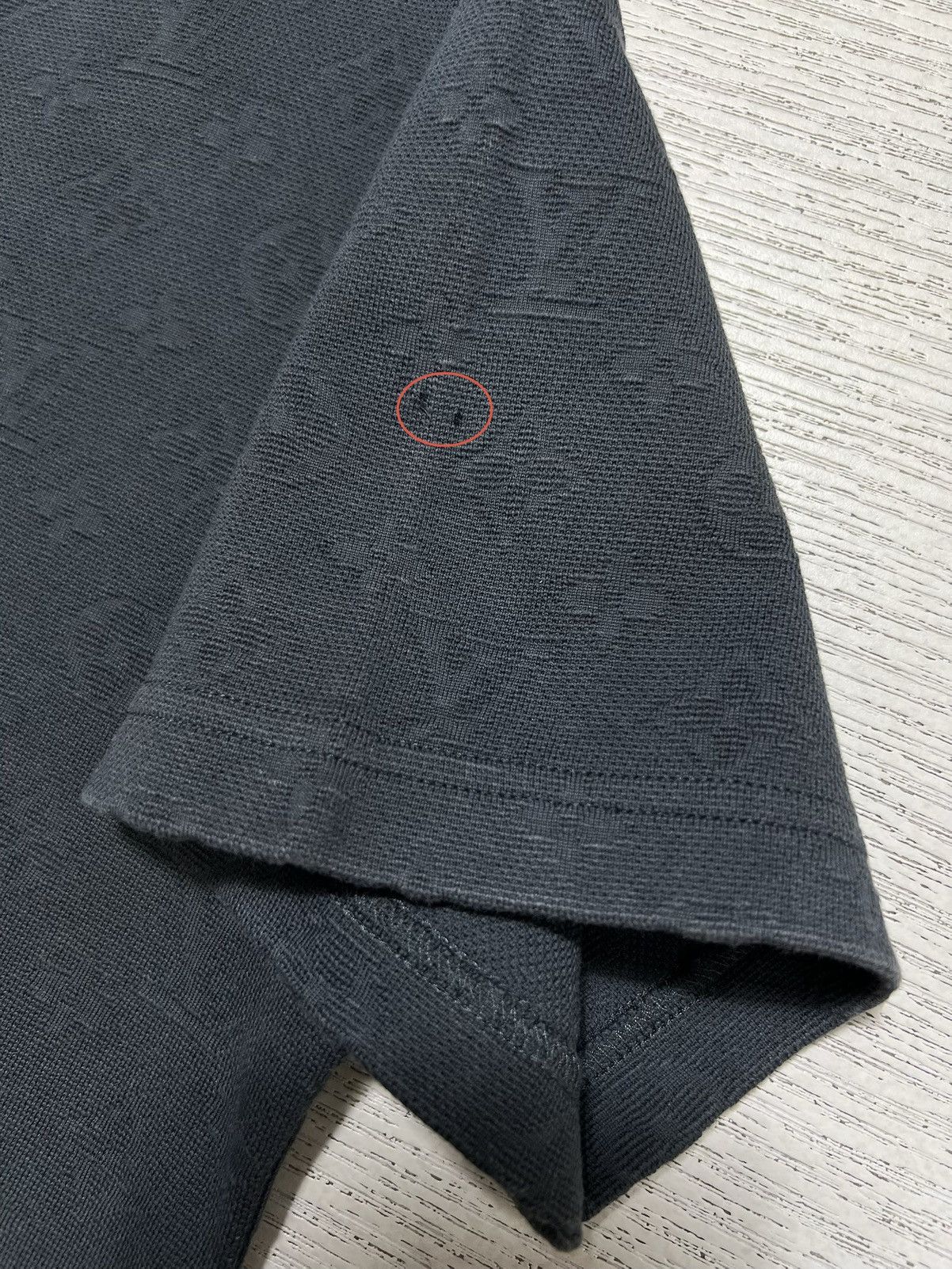 Louis Vuitton Louis Vuitton - 3D Pocket Monogram T-Shirt Size US XS / EU 42 / 0 - 7 Thumbnail