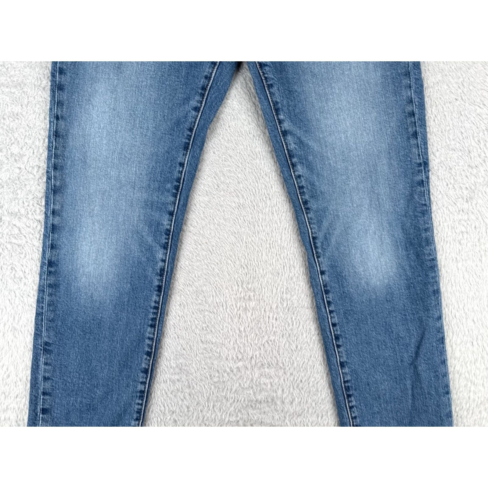 Levi's VINTAGE Levis Jeans Mens 32 Blue Denim Levi's 511 Slim Straight 5-Pocket Cotton Blend 30x33 Regular Inseam 33" Medium Wash Size US 32 / EU 48 - 3 Thumbnail