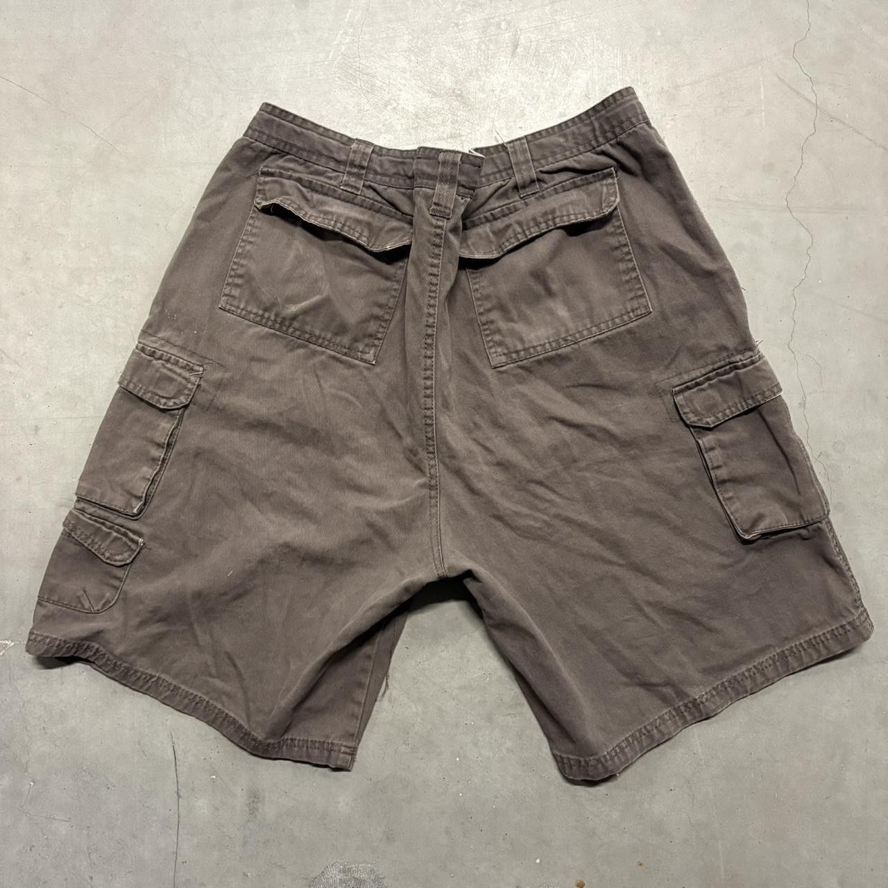 Vintage Crazy Vintage Y2K/2000s Brown Rugged Wear Skater Streetwear cargo Shorts Jorts! Size US 36 / EU 52 - 2 Thumbnail
