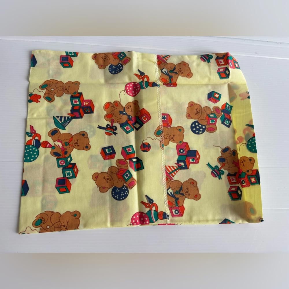 Designer Vintage 90s Baby’s yellow Pillowcase by Emval Creations Size ONE SIZE - 4 Thumbnail