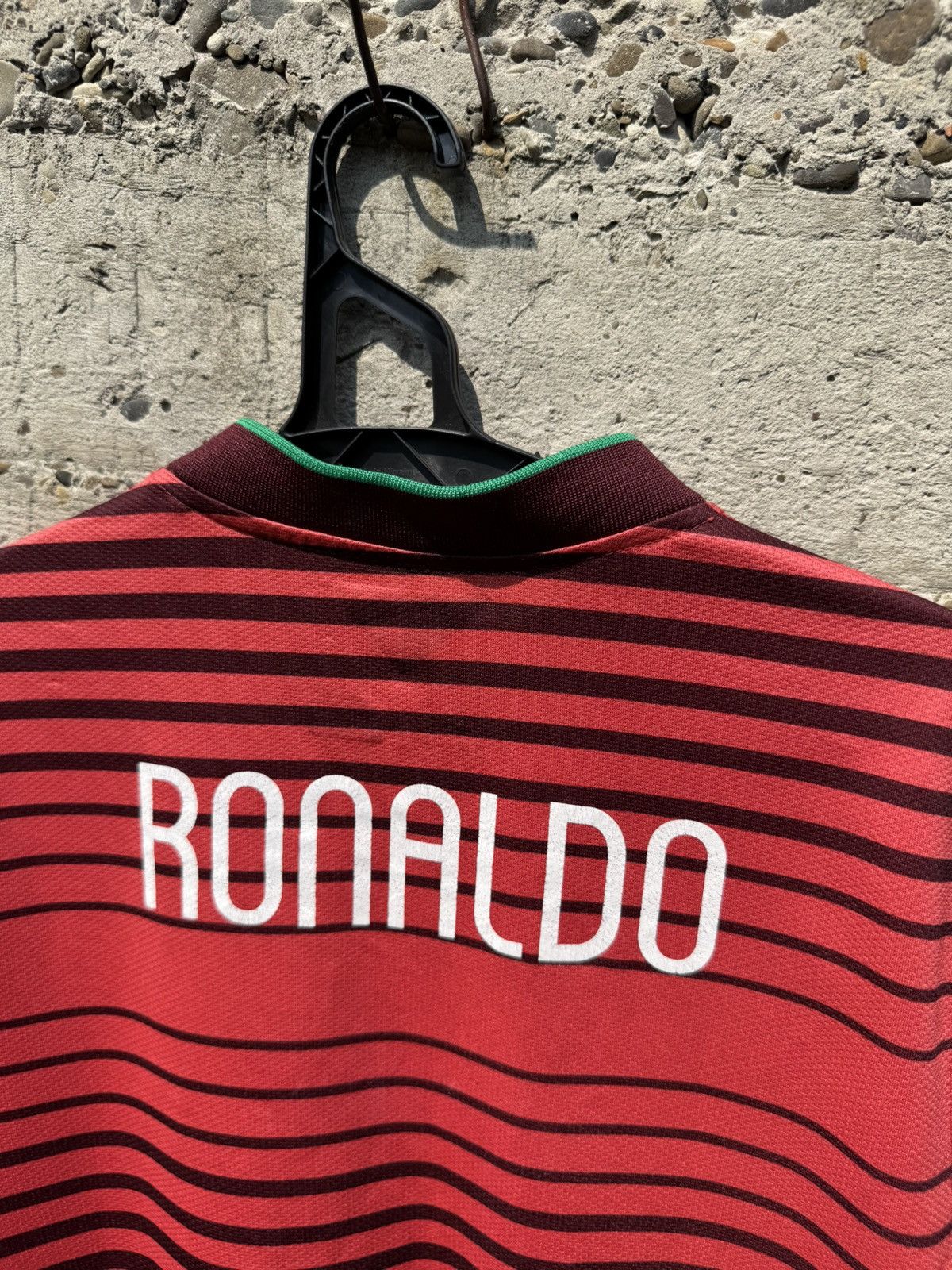 Nike Vintage Nike Portugal #7 Ronaldo 2014 Home Jersey Size US S / EU 44-46 / 1 - 16 Thumbnail