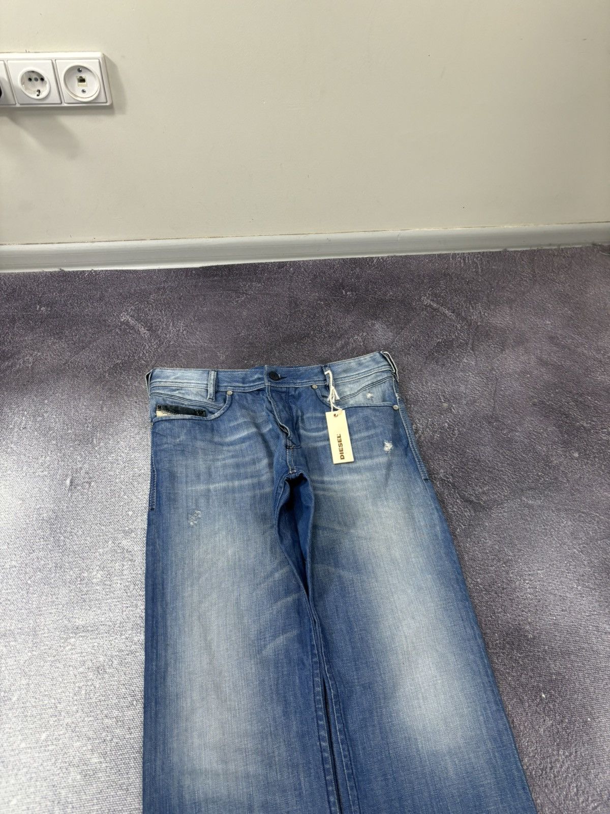 Diesel Diesel Iakop NWT Regular Slim Washed Blue Denim Jeans Size US 31 - 4 Thumbnail
