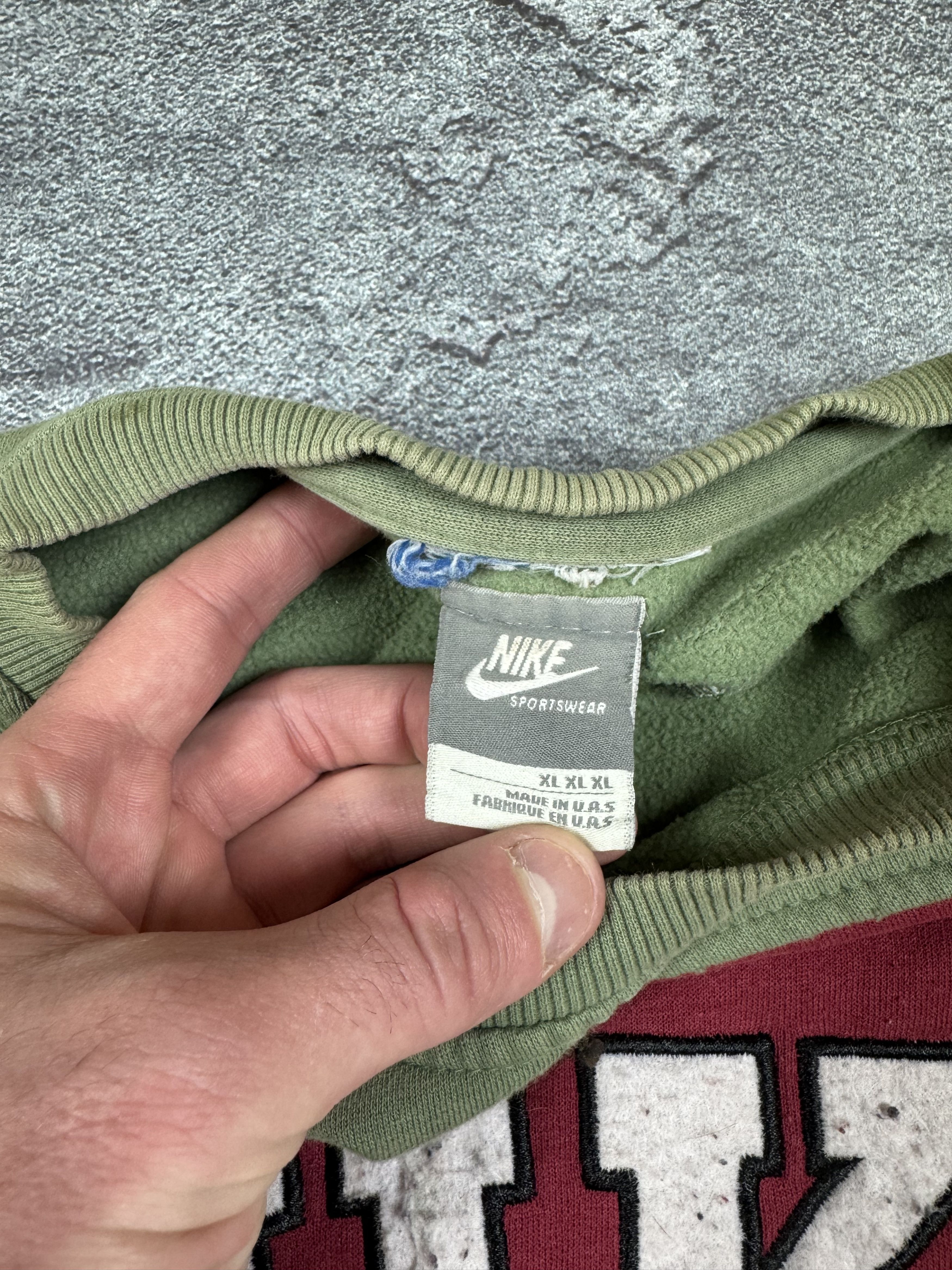 Nike VTG Nike Swoosh Logo Size XL Sports Streetwear Retro Size US XL / EU 56 / 4 - 4 Thumbnail