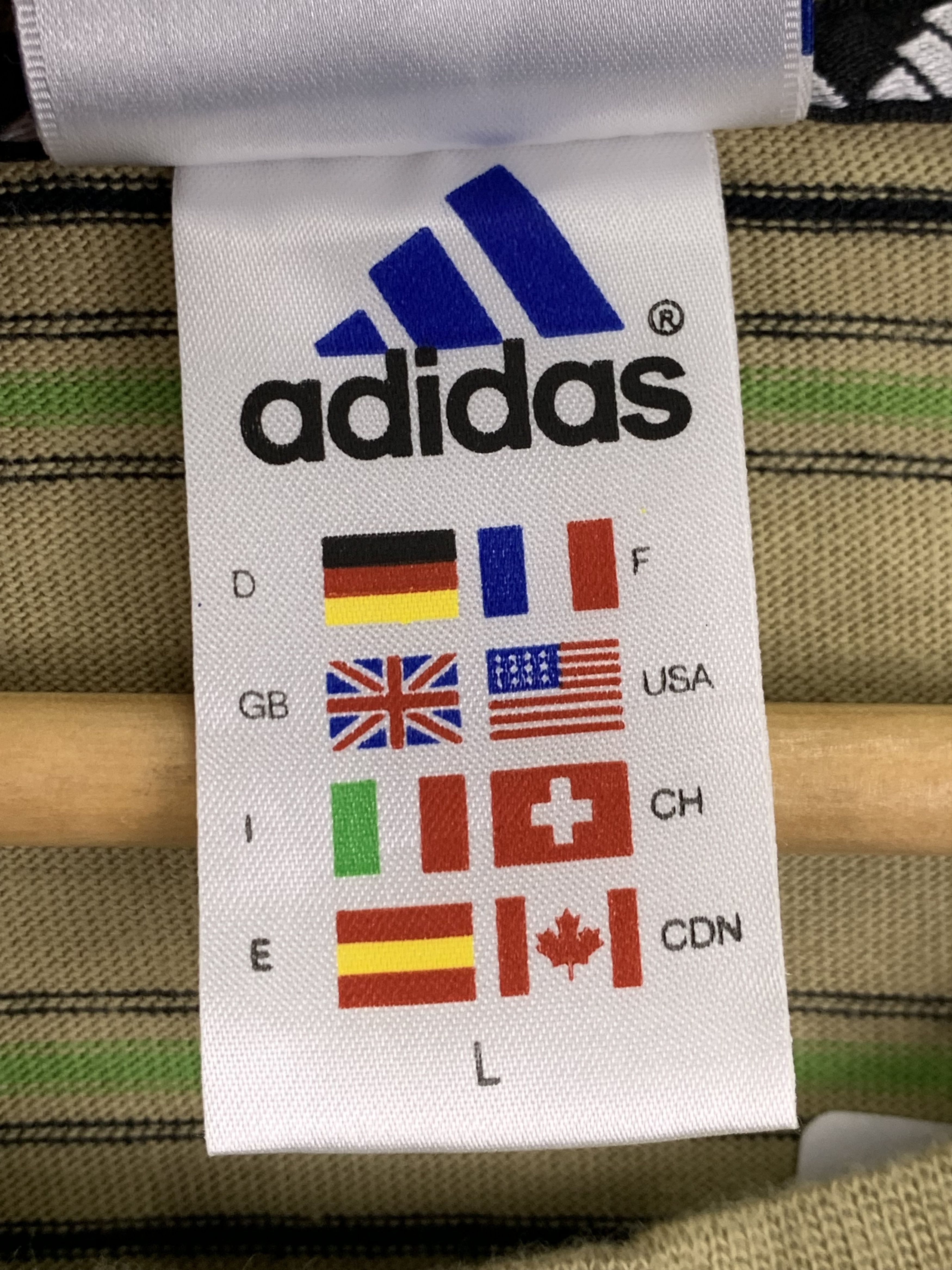 Vintage Vintage 90s Adidas Short Sleeve Stripe T Shirt TA0019 Size US L / EU 52-54 / 3 - 6 Thumbnail