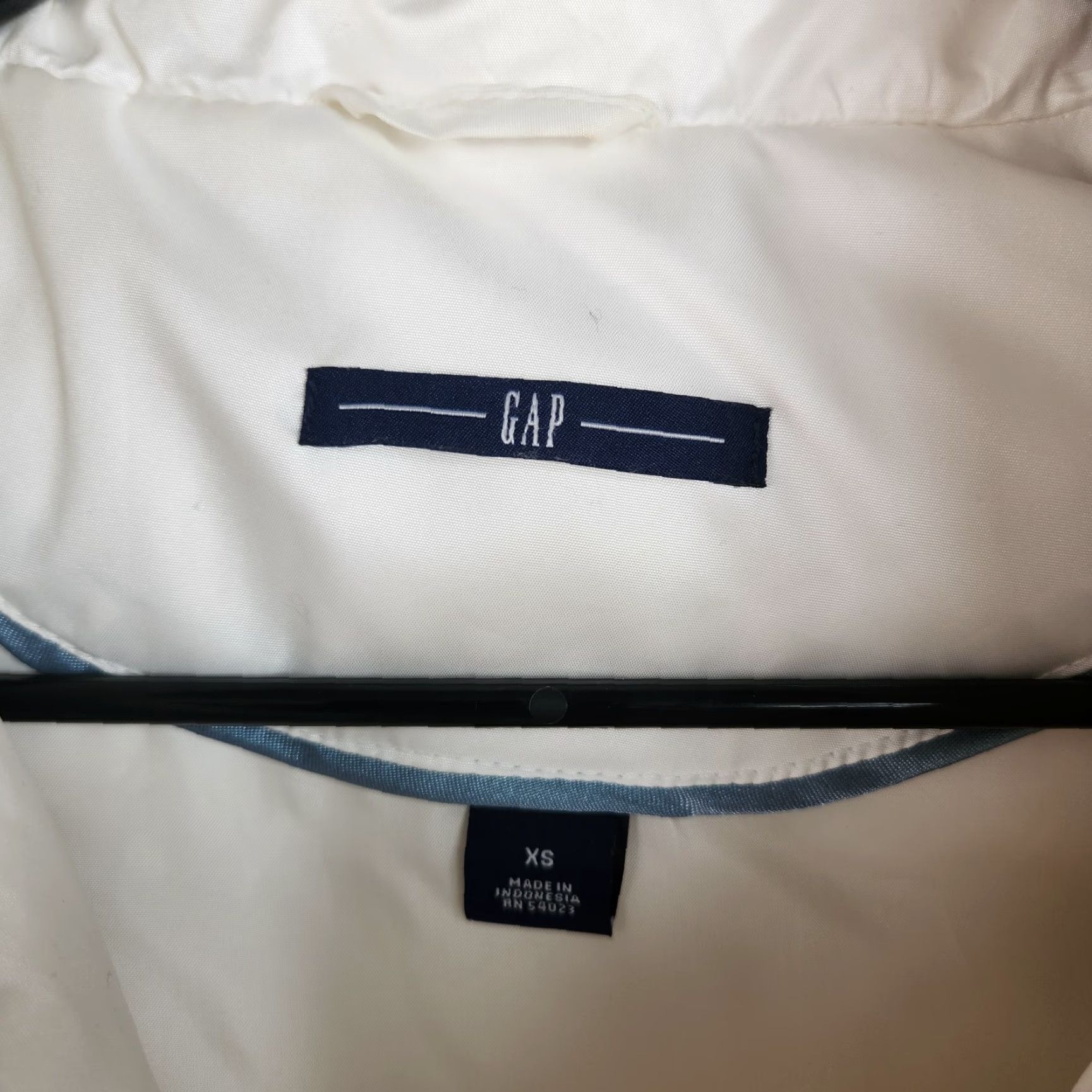 Gap Gap Womens White Down Zip Up Puffer Vest XS, Puffer, Vest, Down, Zip, White, Gap, Womens, XS Size XS / US 0-2 / IT 36-38 - 2 Thumbnail