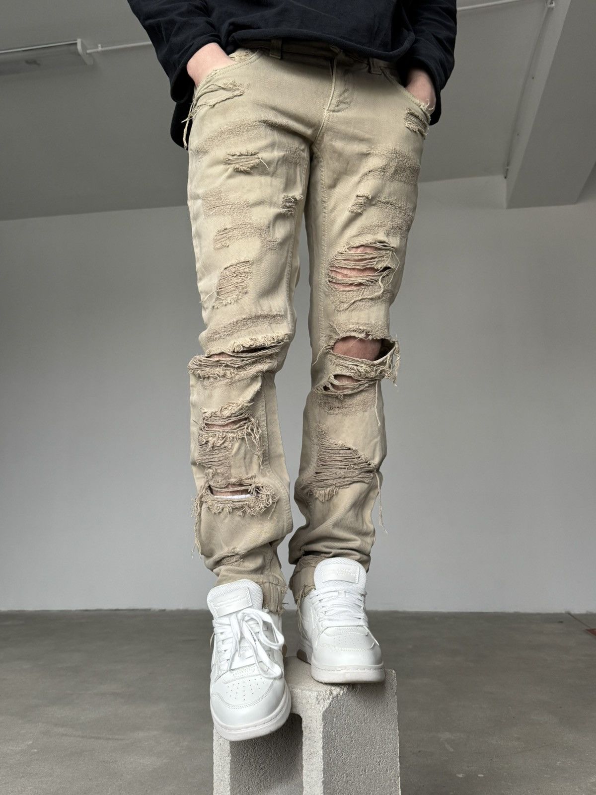 Dolce & Gabbana 2004 Dolce&Gabbana Distressed Ripped Jeans Size US 29 - 20 Thumbnail